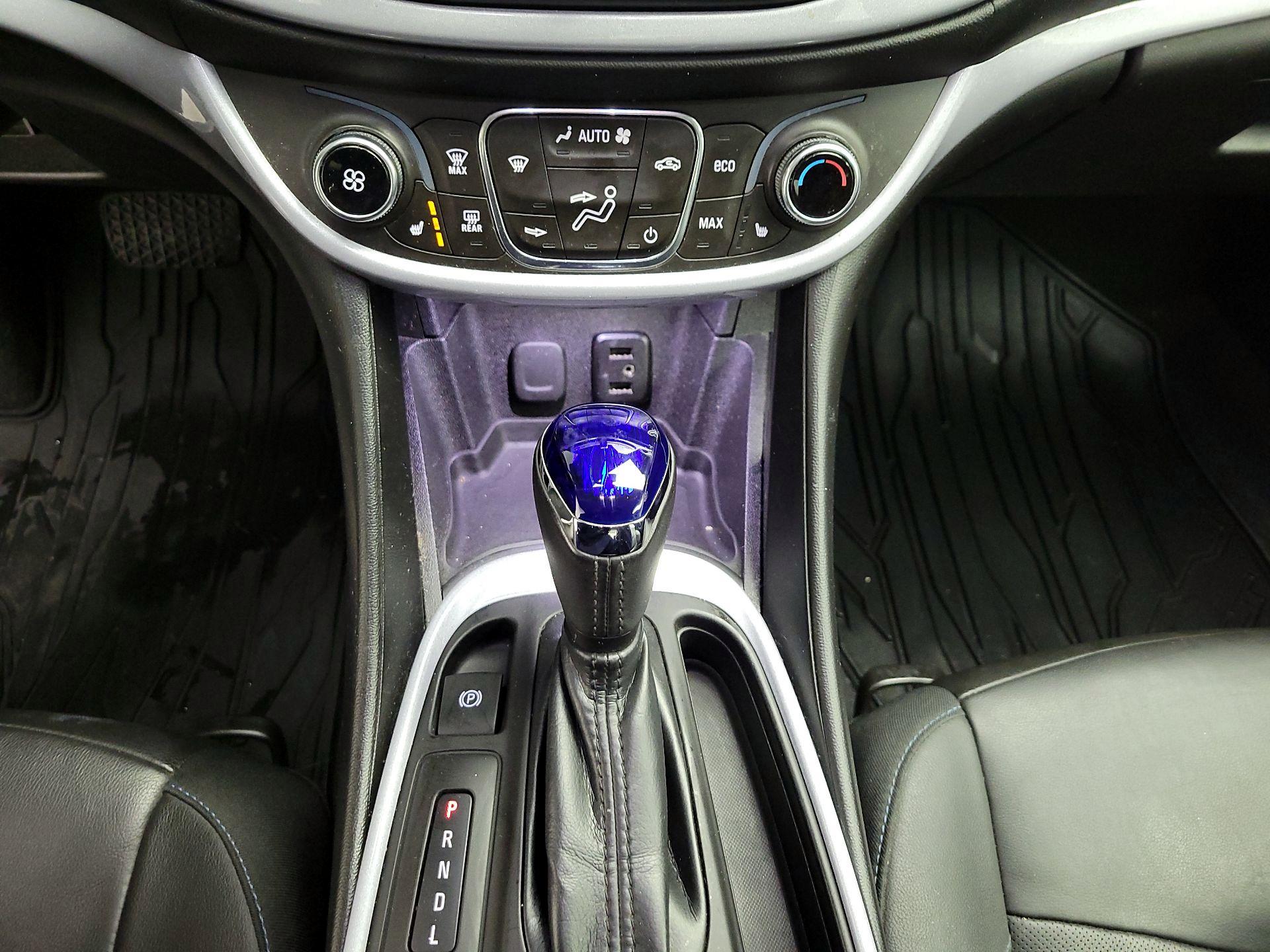 Thumbnail: 2018 Chevrolet Volt - 16
