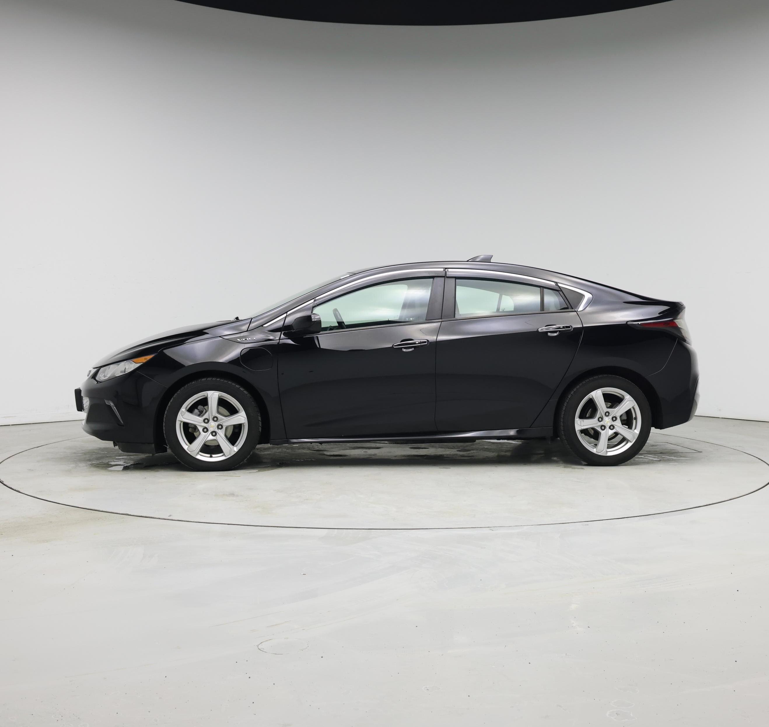 Thumbnail: 2018 Chevrolet Volt - 3