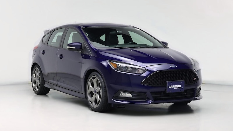 2017 Ford Focus ST Hero Image