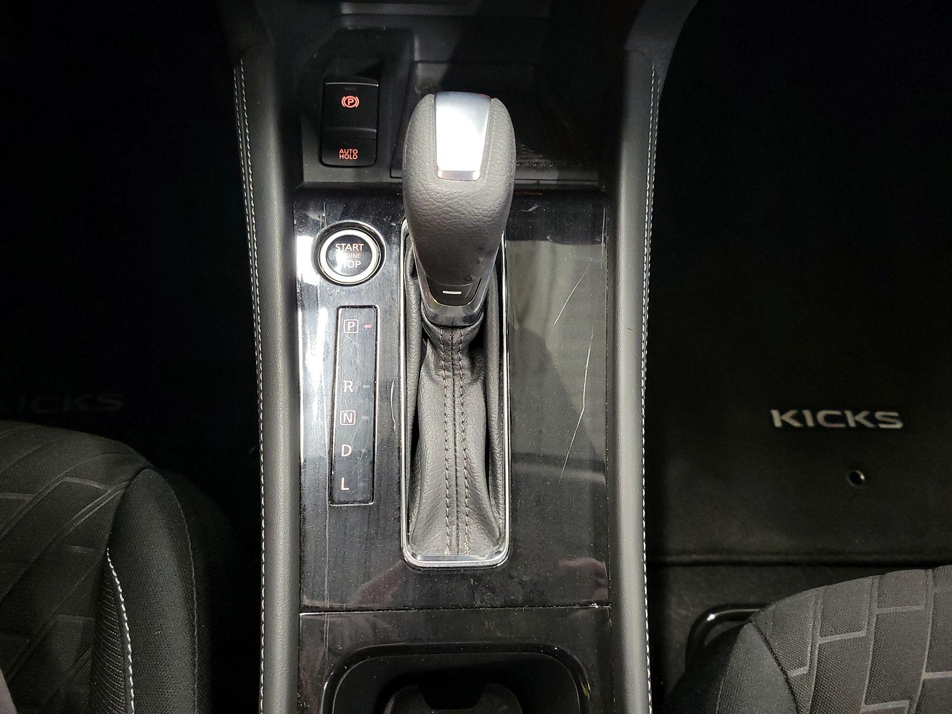 Thumbnail: 2021 Nissan Kicks - 16