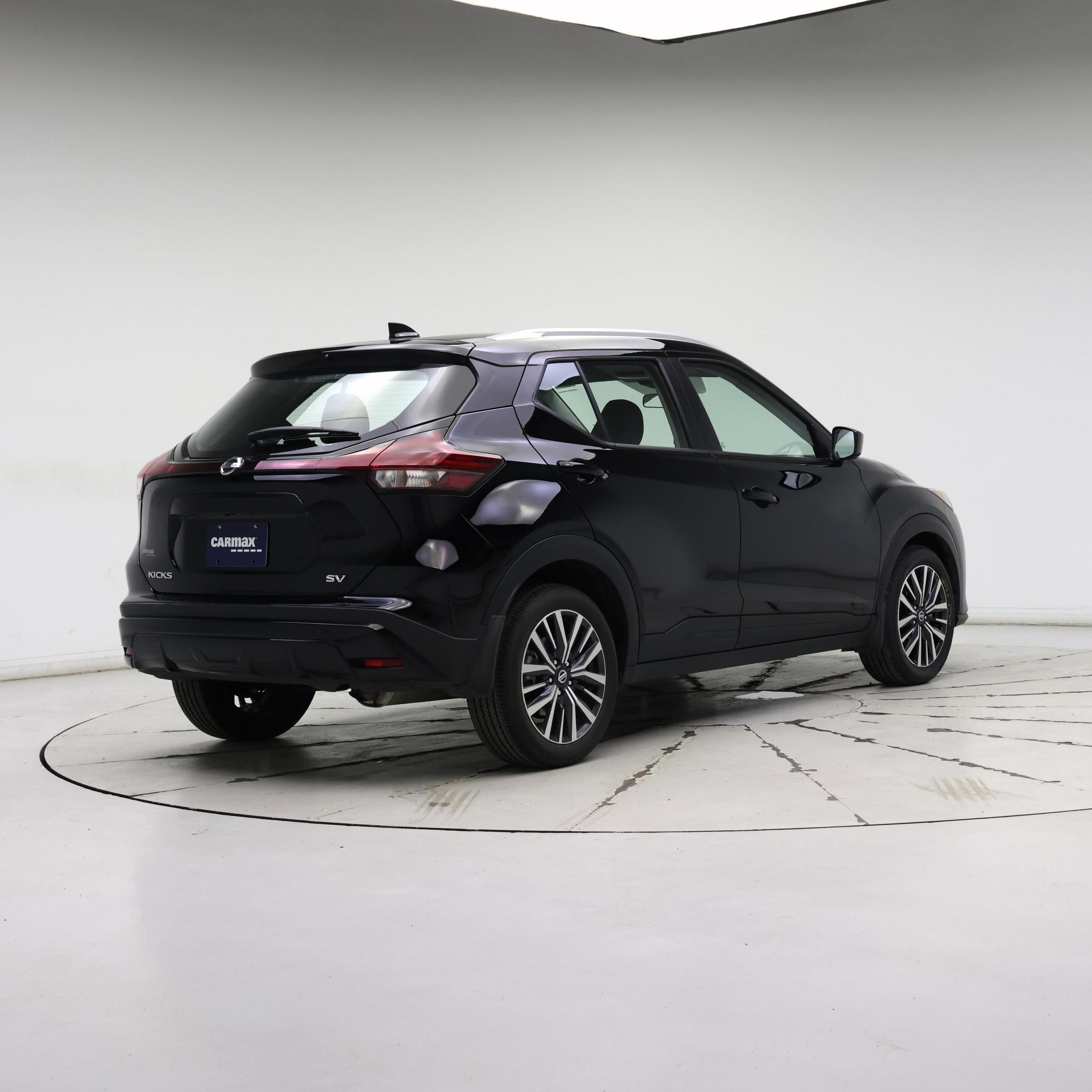 Thumbnail: 2021 Nissan Kicks - 8