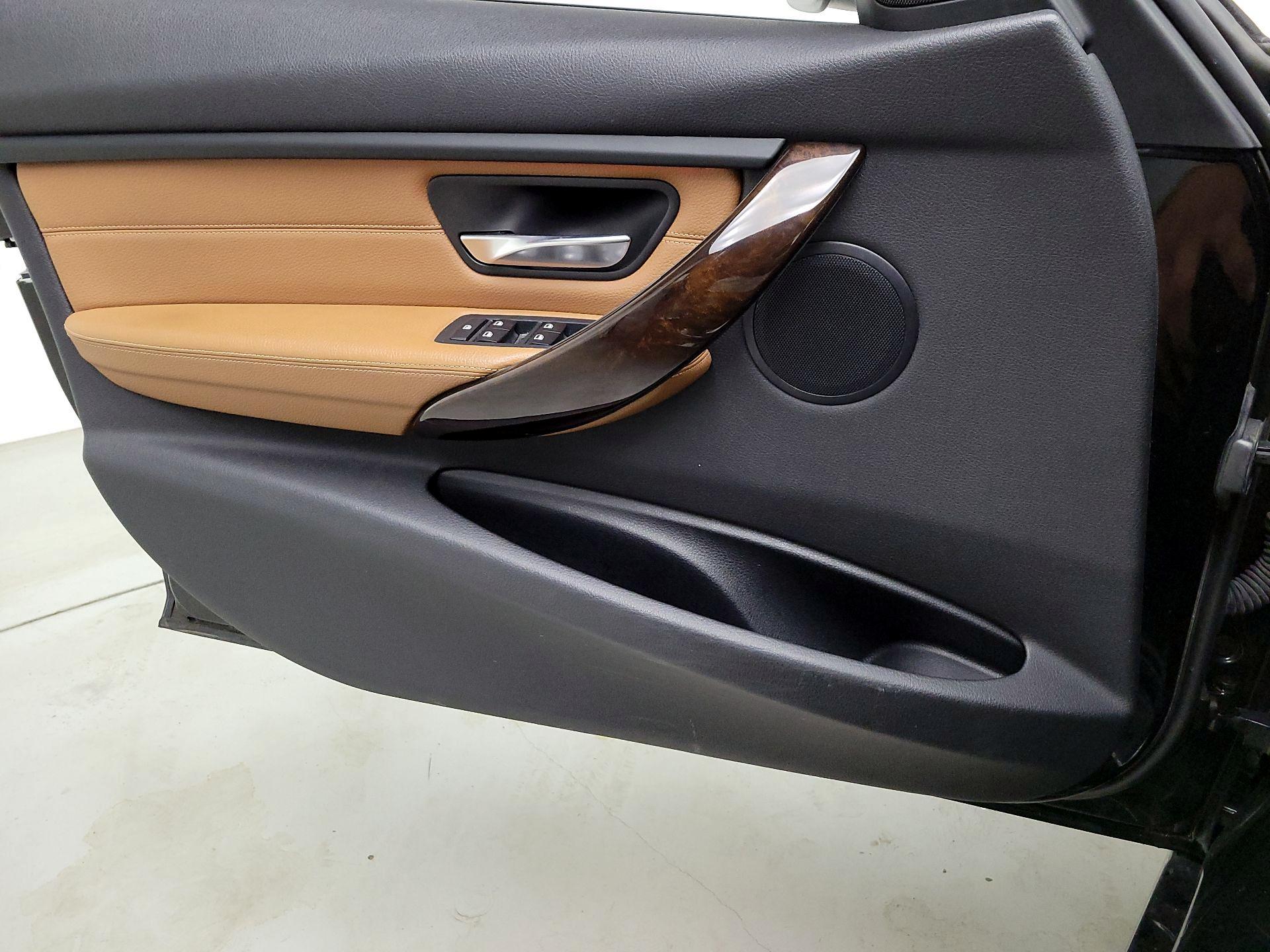 Thumbnail: 2015 BMW 3 Series - 12