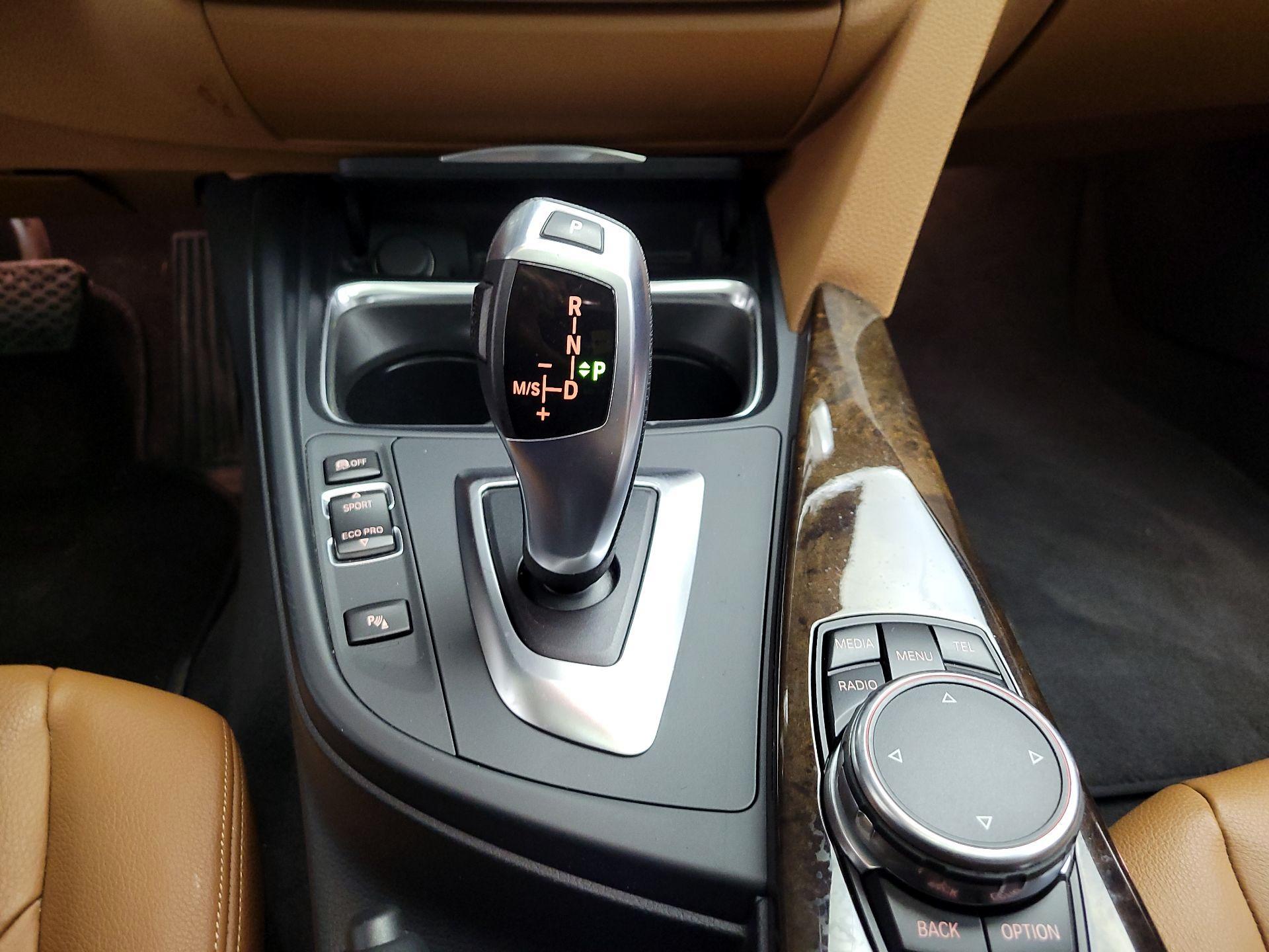 Thumbnail: 2015 BMW 3 Series - 18