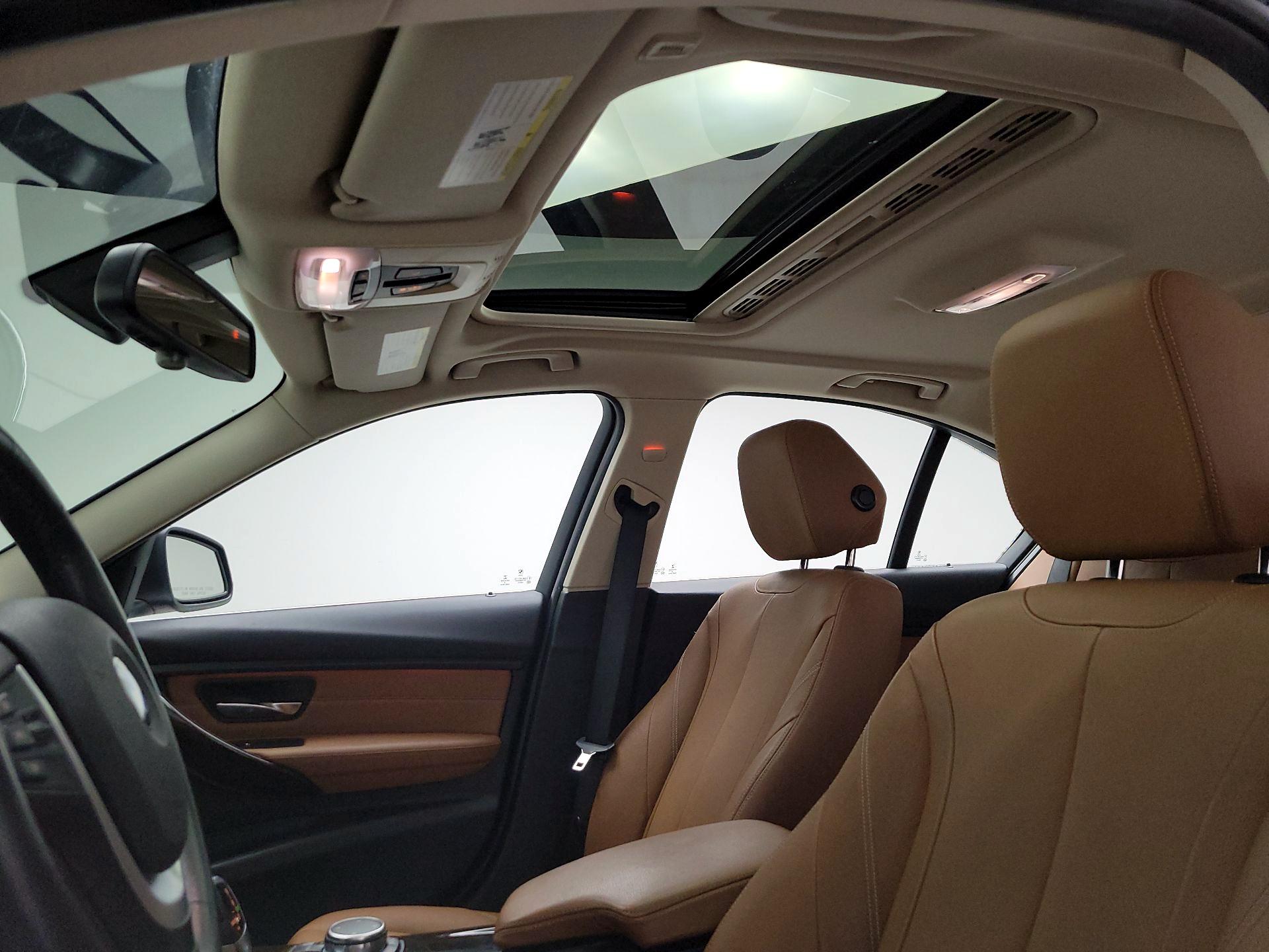 Thumbnail: 2015 BMW 3 Series - 20