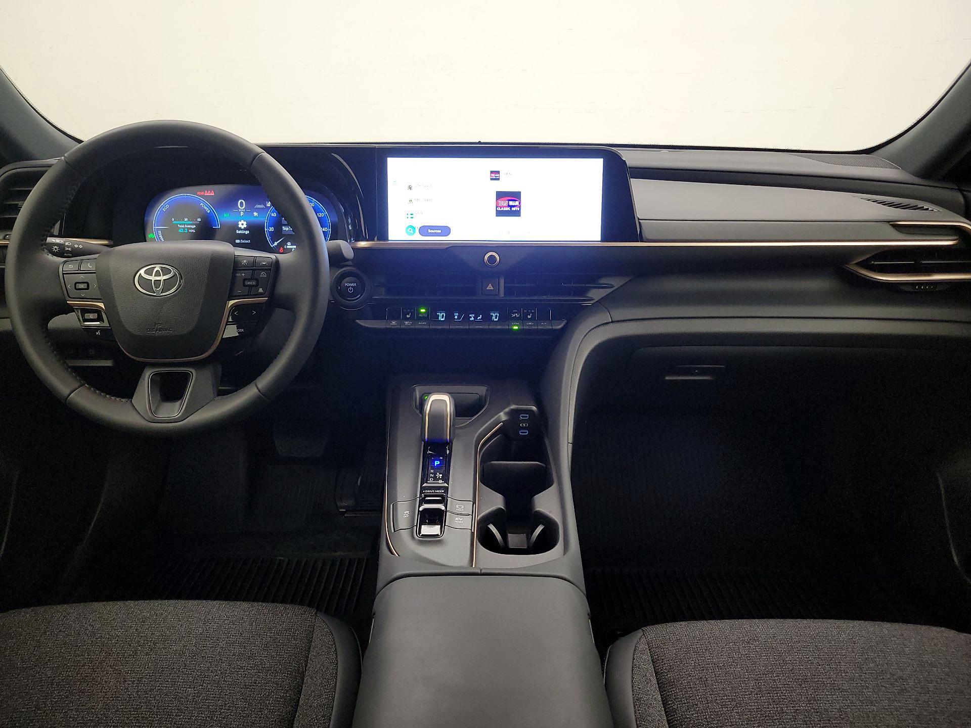 Thumbnail: 2023 Toyota Crown - 9