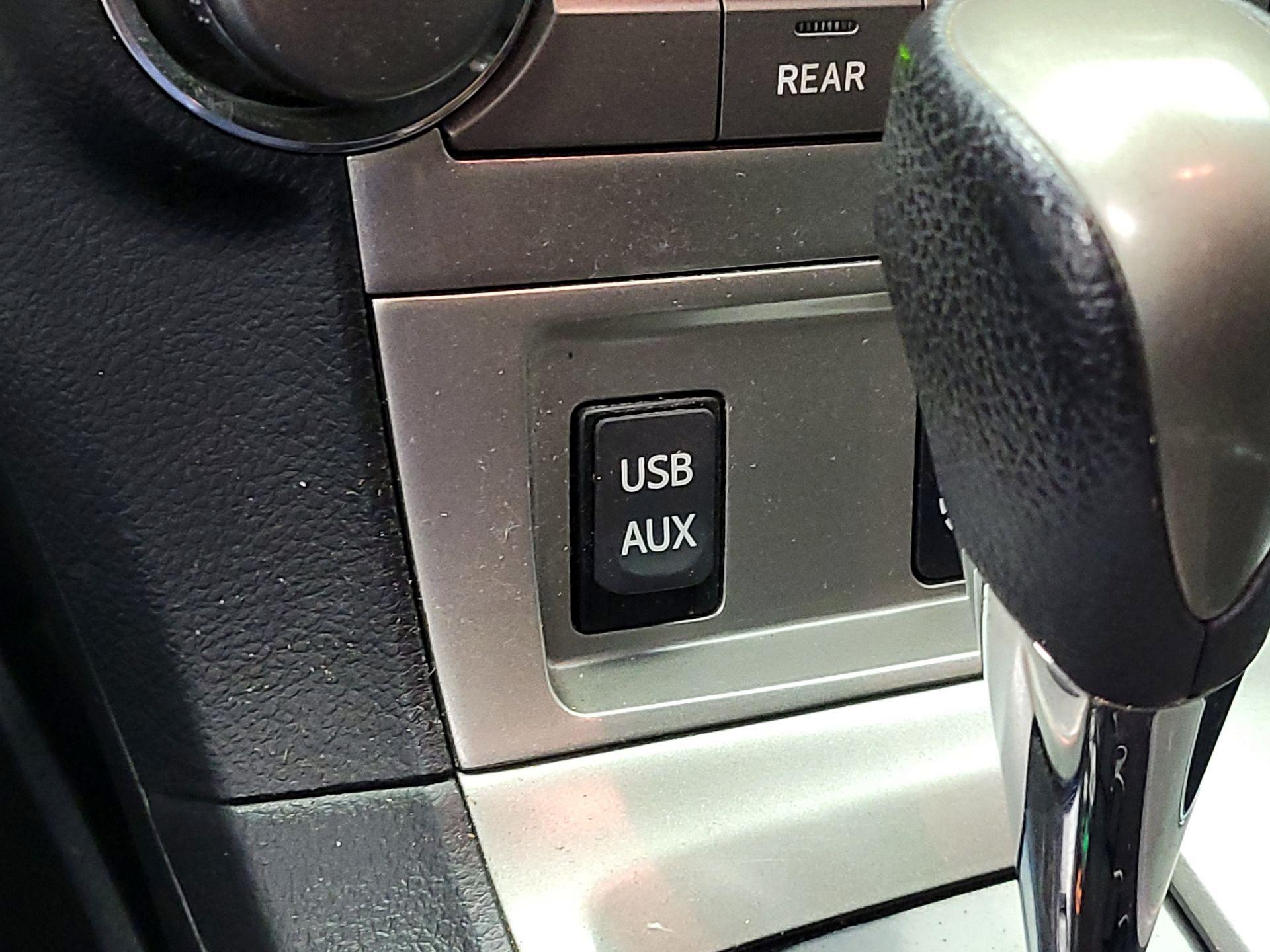 Thumbnail: 2013 Toyota Highlander - 18