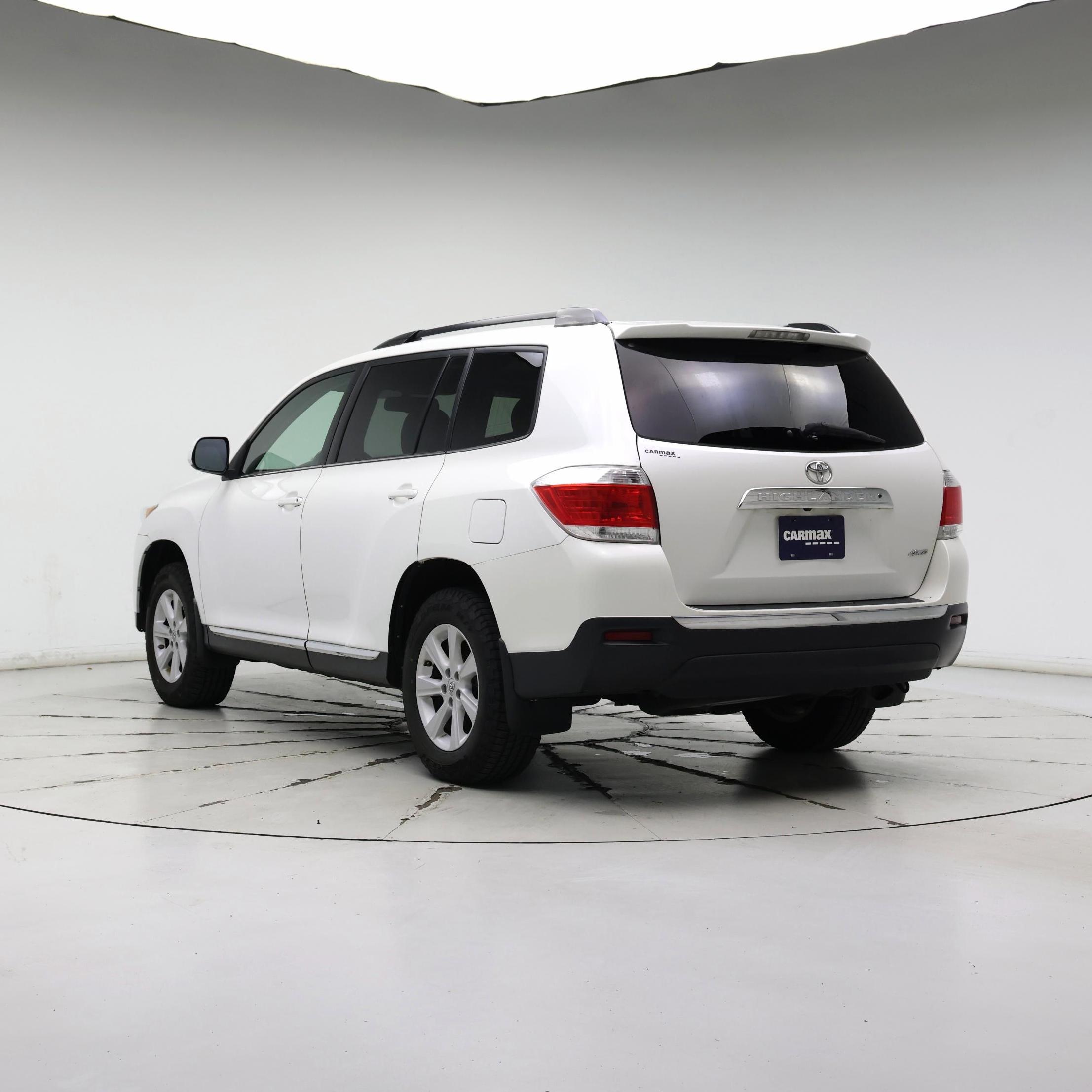 Thumbnail: 2013 Toyota Highlander - 2