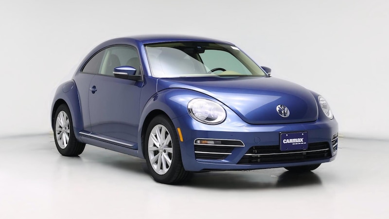 2017 Volkswagen Beetle SE Hero Image