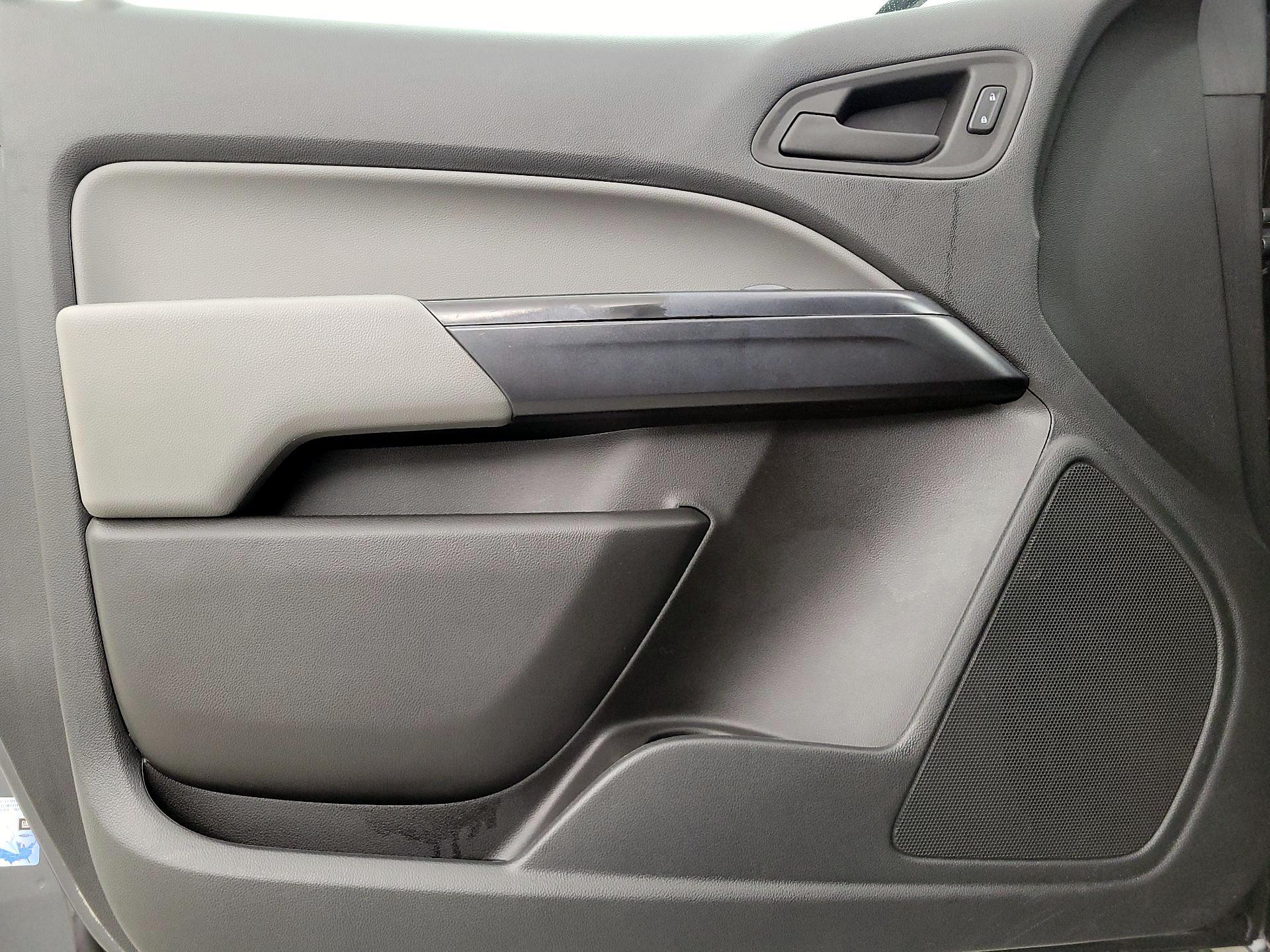 Thumbnail: 2016 Chevrolet Colorado - 12