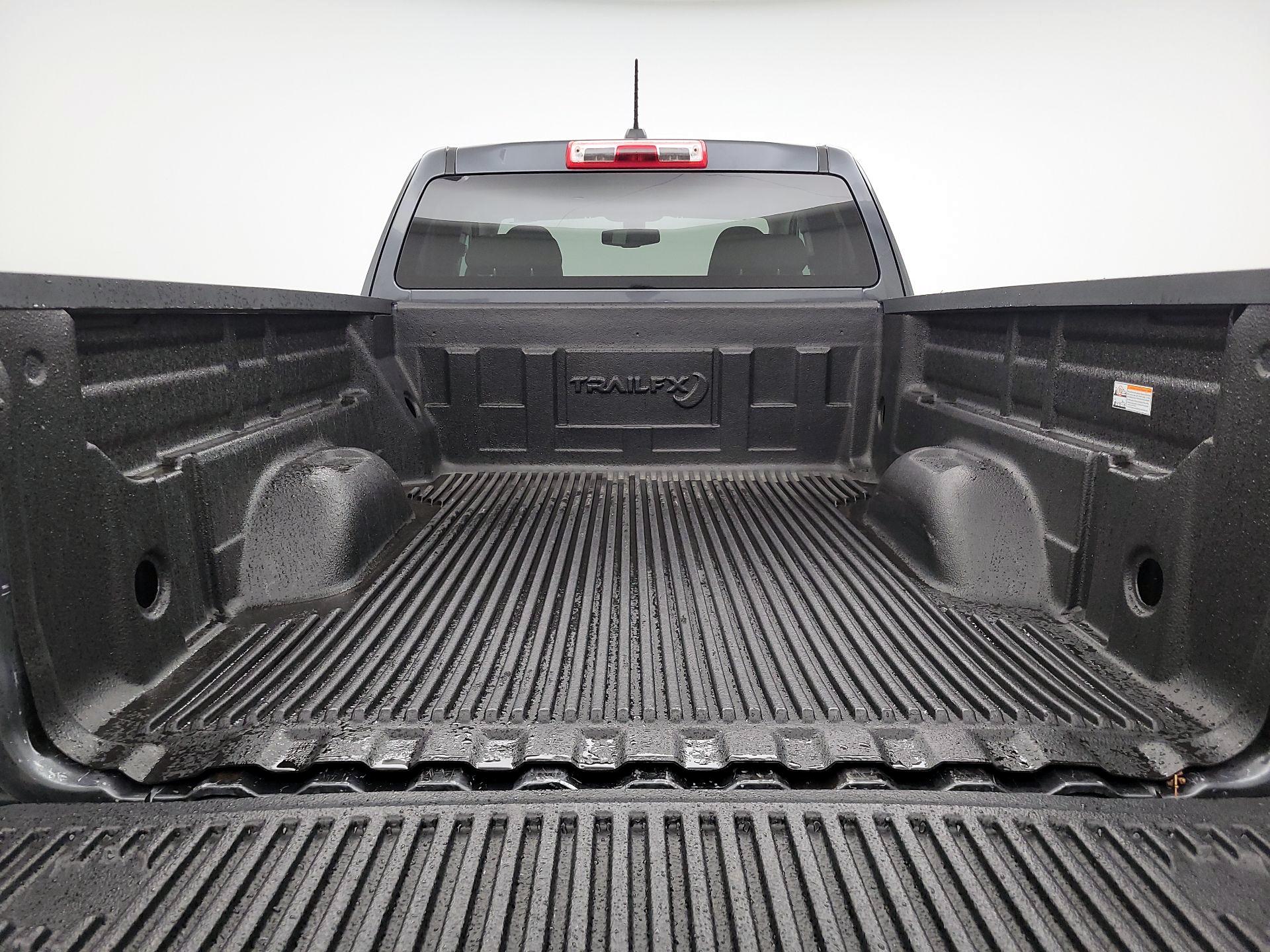 Thumbnail: 2016 Chevrolet Colorado - 20