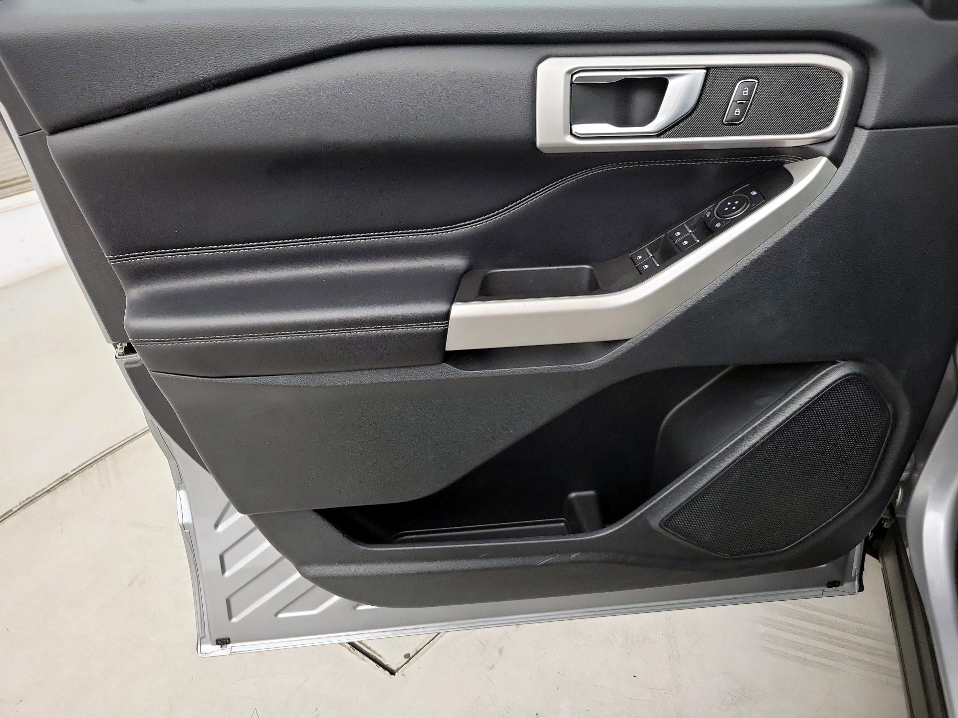 Thumbnail: 2022 Ford Explorer - 12