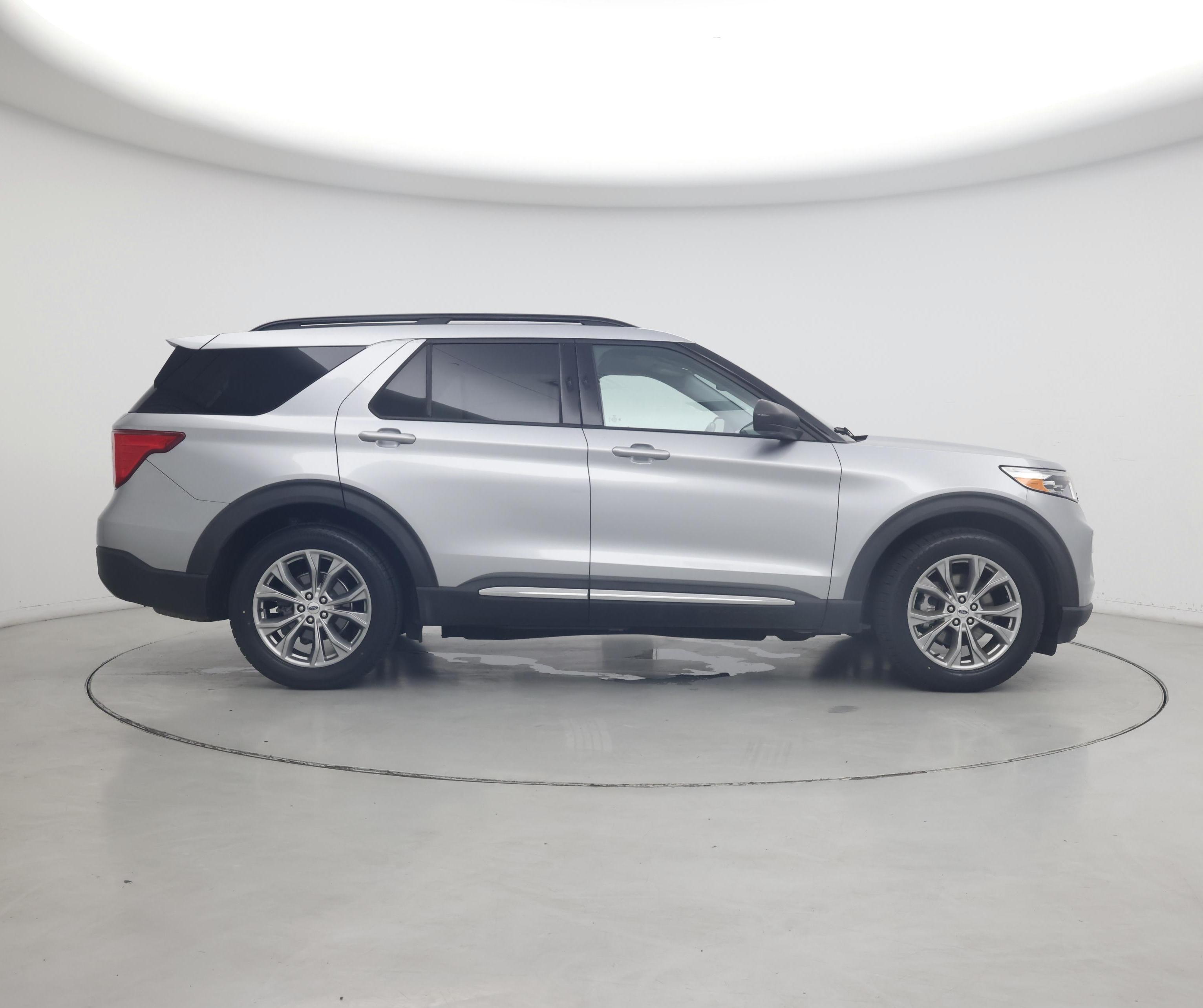Thumbnail: 2022 Ford Explorer - 7