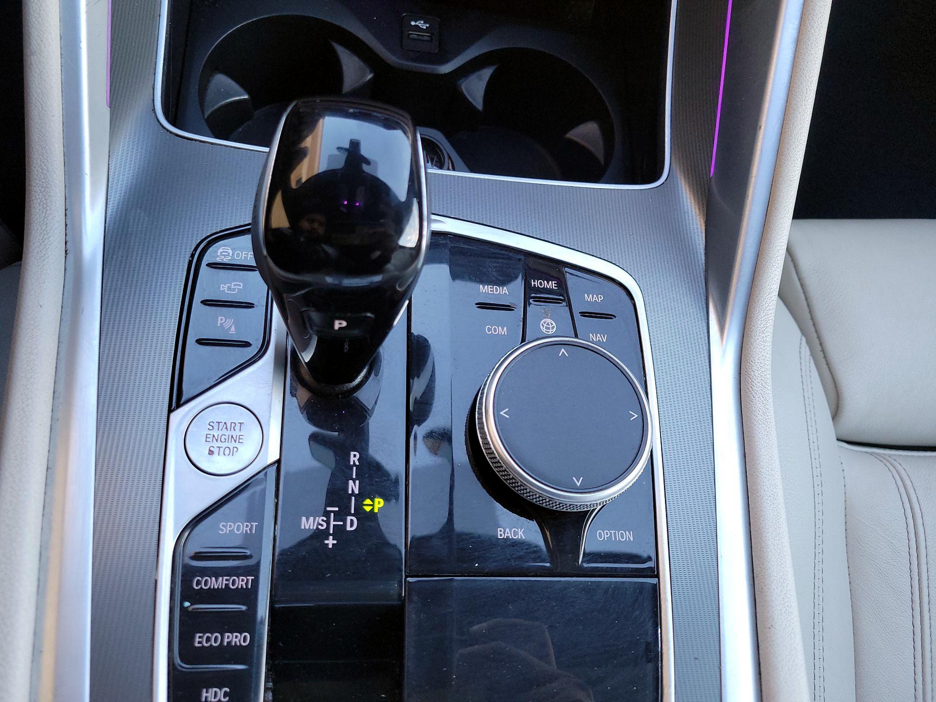 Thumbnail: 2022 BMW X6 - 17