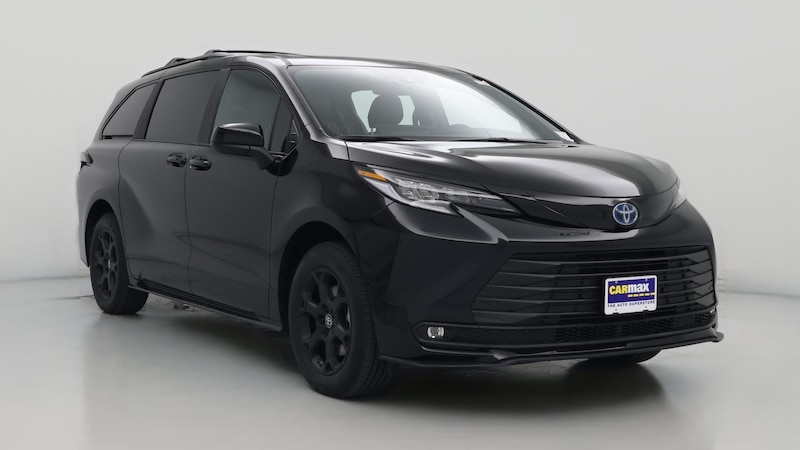 2025 Toyota Sienna L Hero Image