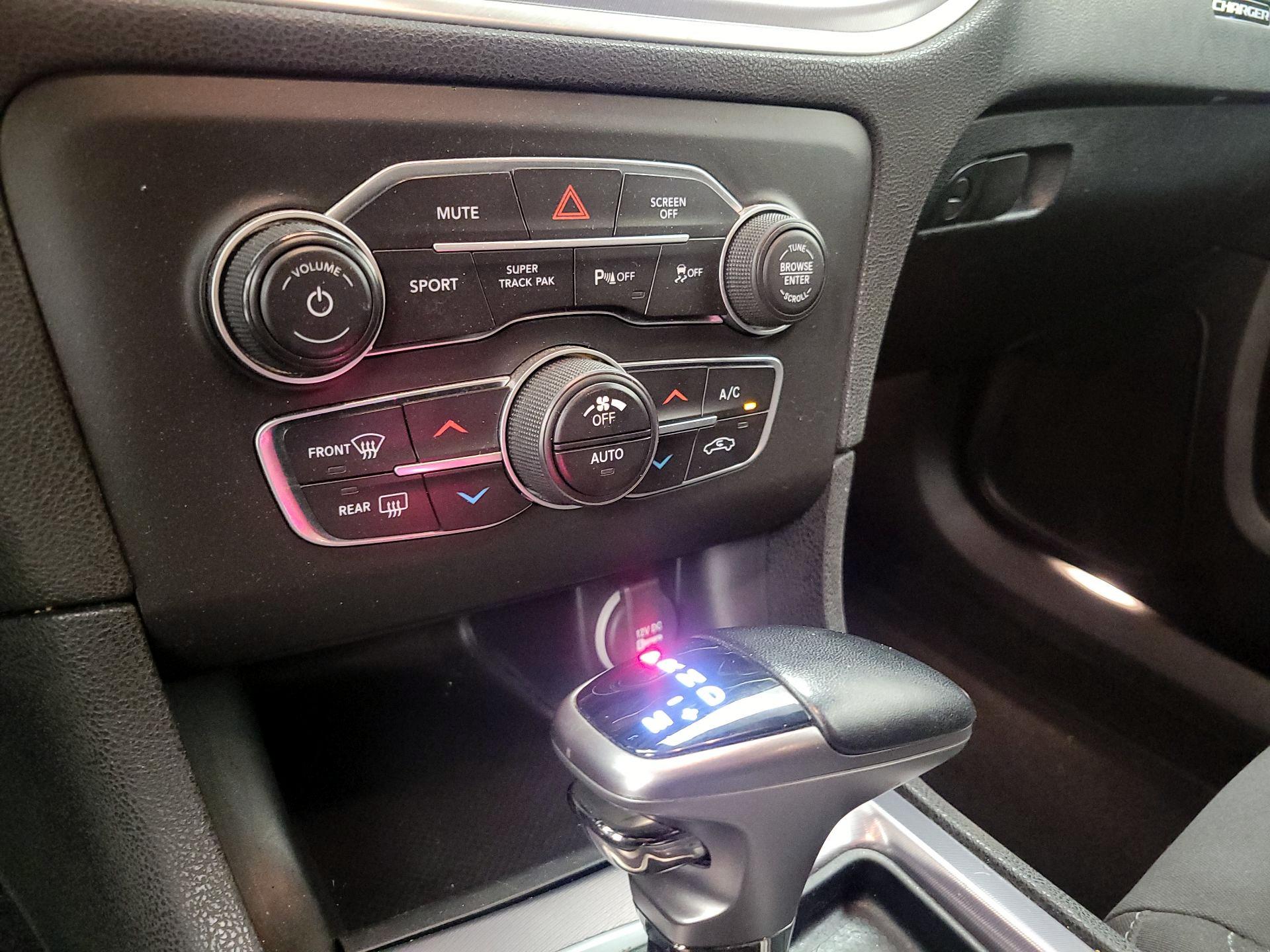 Thumbnail: 2021 Dodge Charger - 16