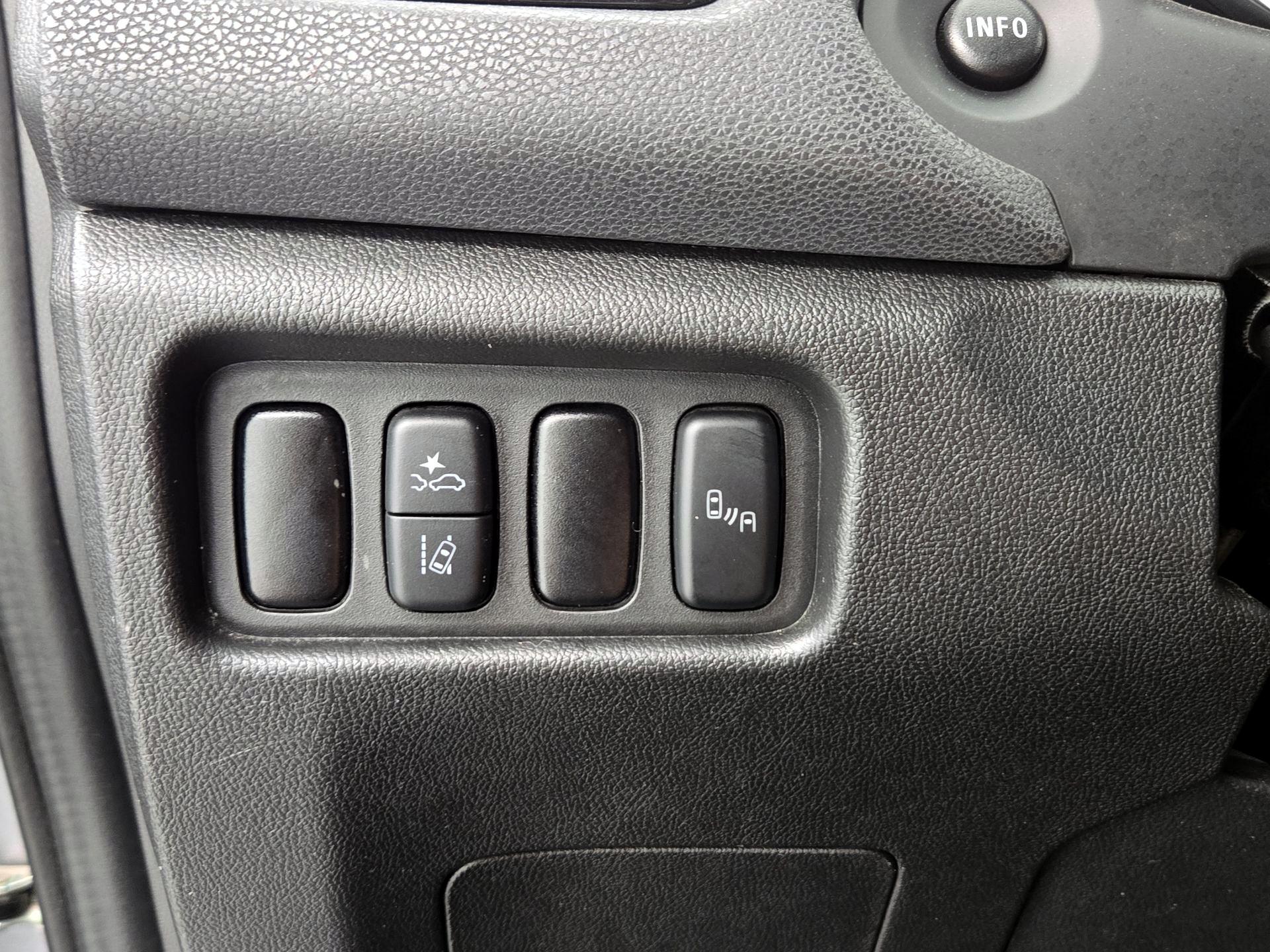 Thumbnail: 2021 Mitsubishi Outlander Sport - 13