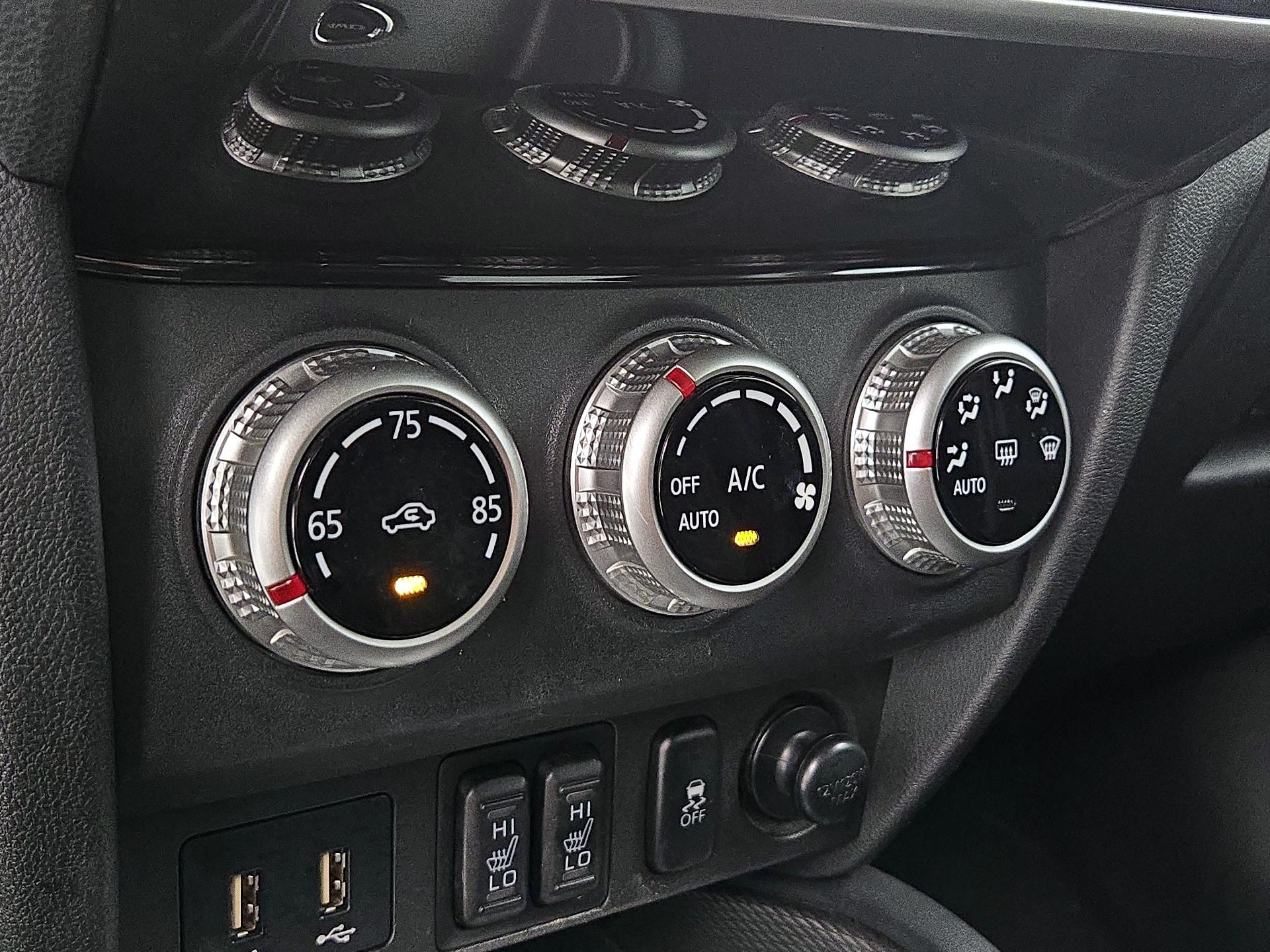 Thumbnail: 2021 Mitsubishi Outlander Sport - 16