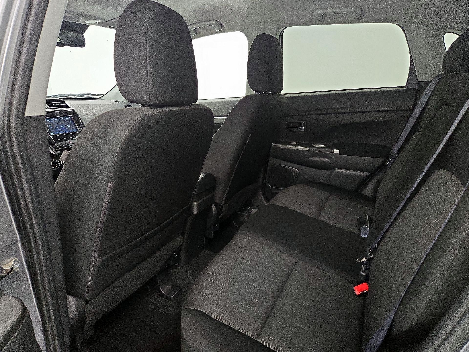 Thumbnail: 2021 Mitsubishi Outlander Sport - 19