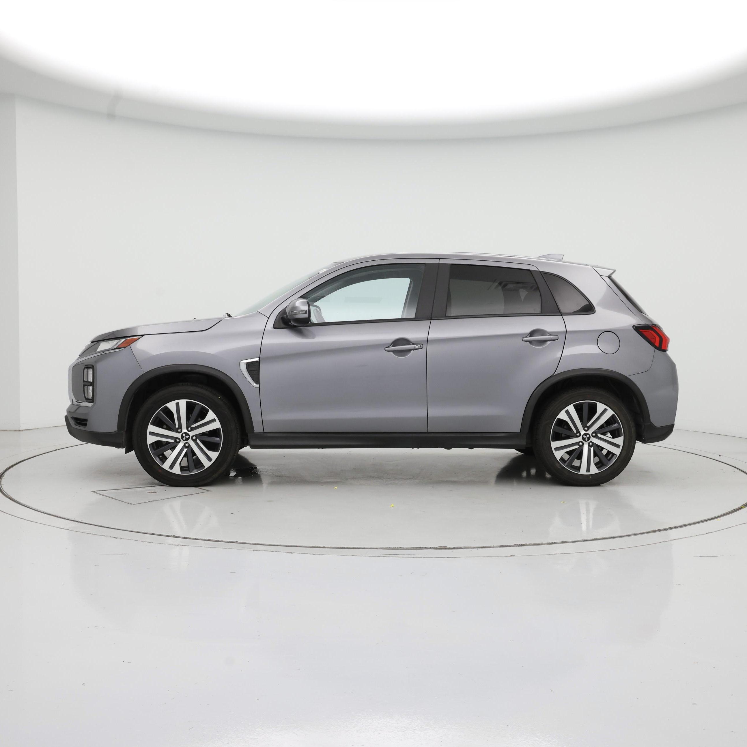 Thumbnail: 2021 Mitsubishi Outlander Sport - 3