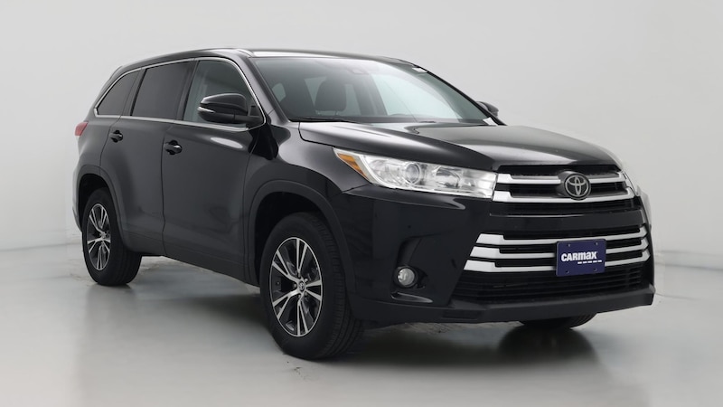 2019 Toyota Highlander LE Hero Image