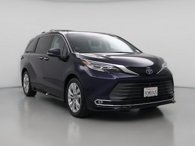 2022 Toyota Sienna Platinum -
                Burbank, CA