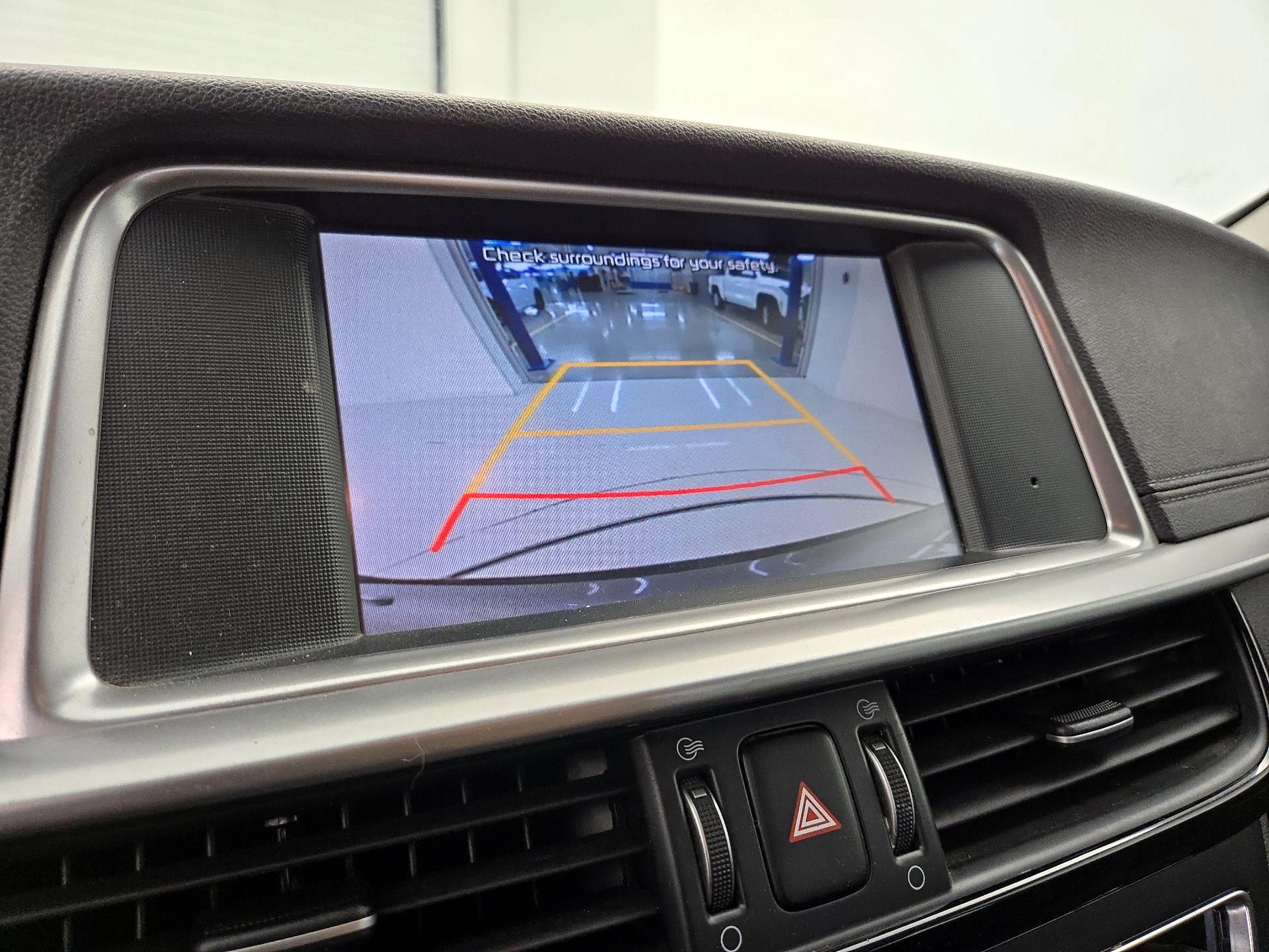 Thumbnail: 2019 Kia Optima - 14