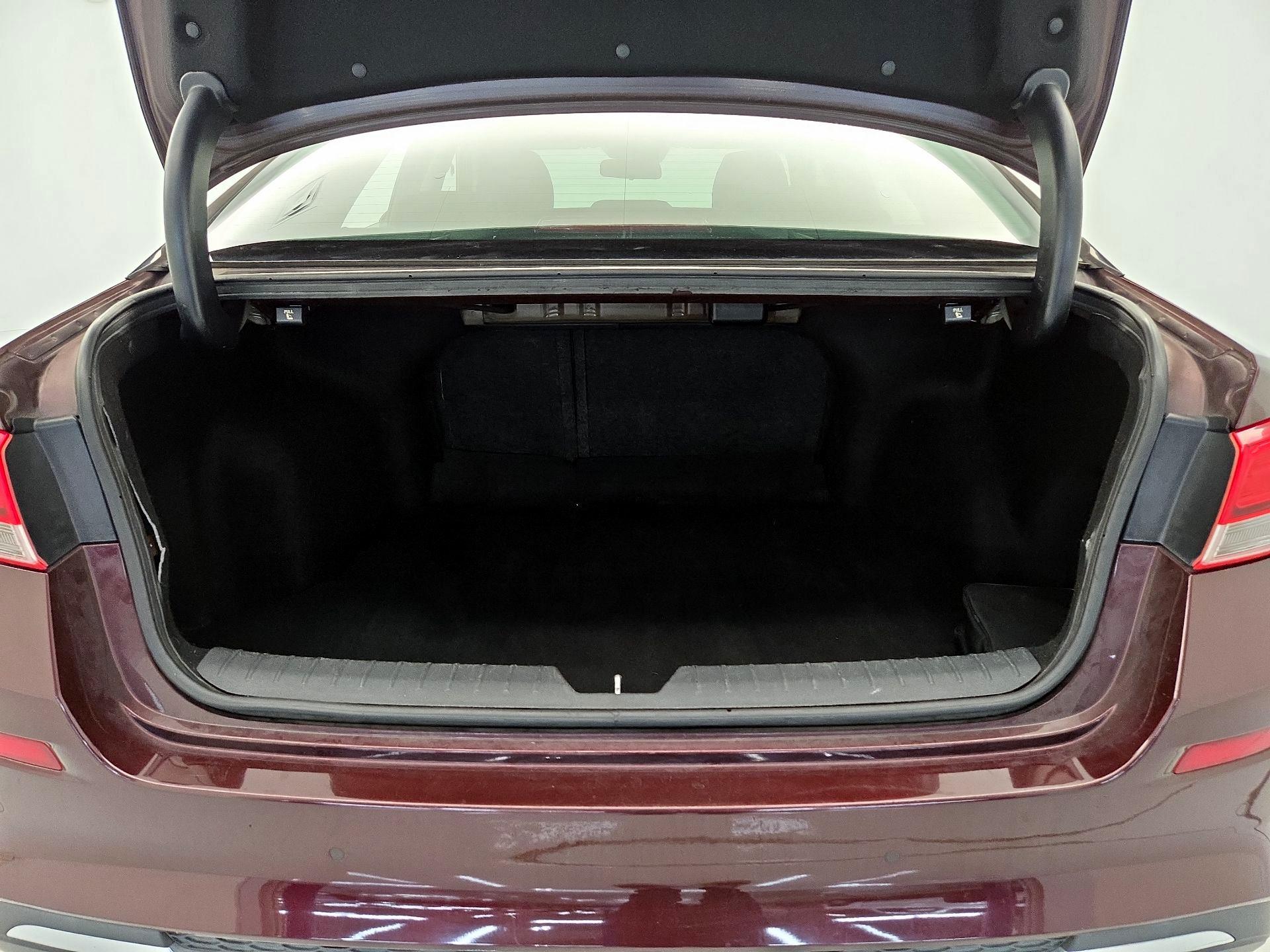 Thumbnail: 2019 Kia Optima - 20