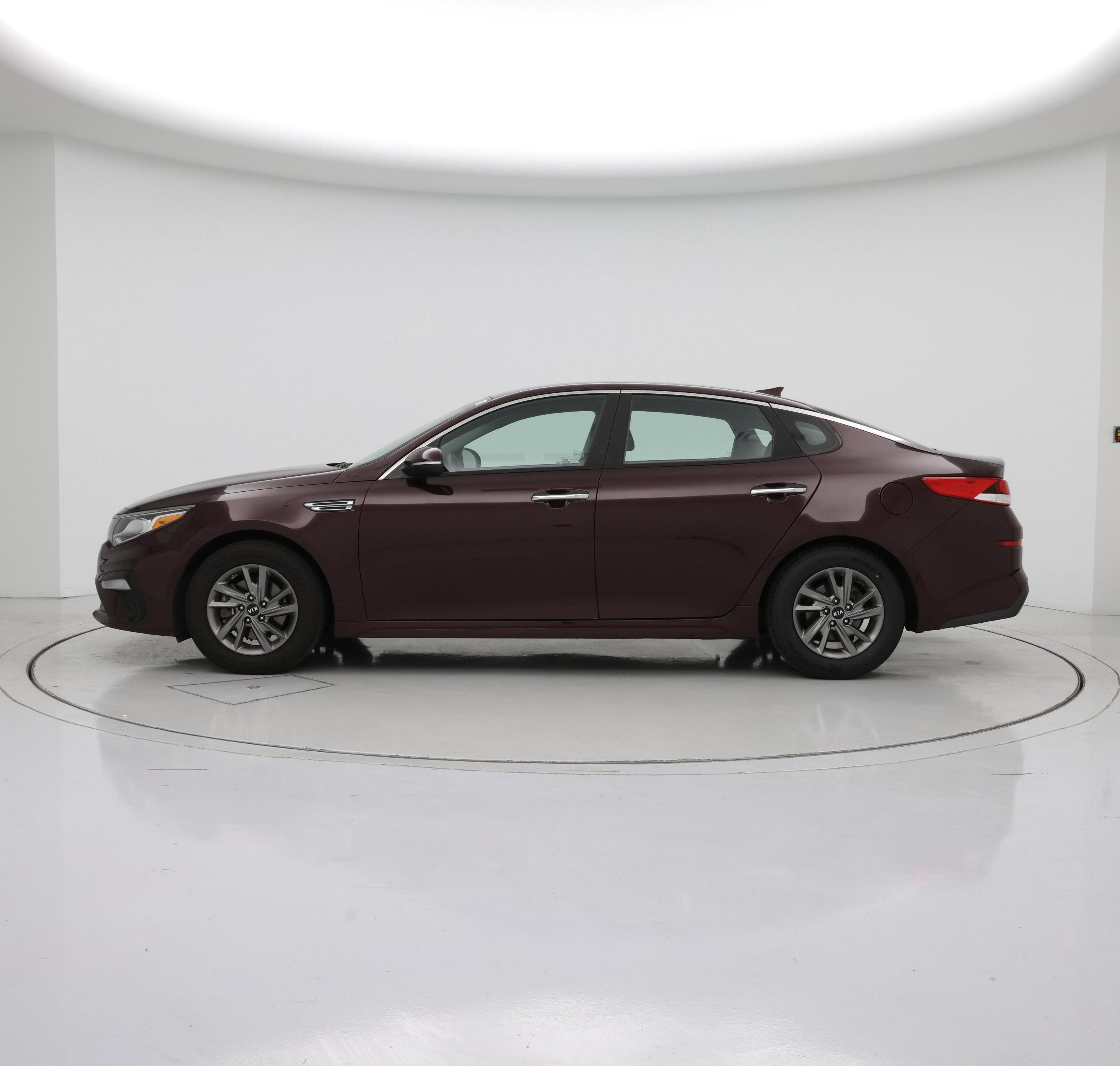 Thumbnail: 2019 Kia Optima - 3