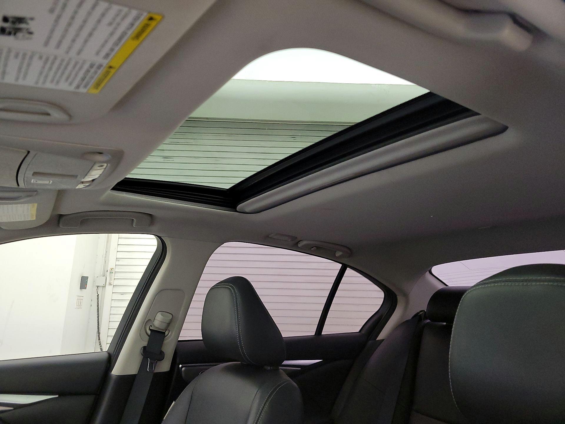 Thumbnail: 2017 INFINITI Q50 - 19