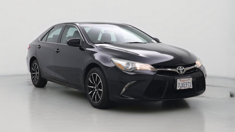 2015 Toyota Camry SE Hero Image