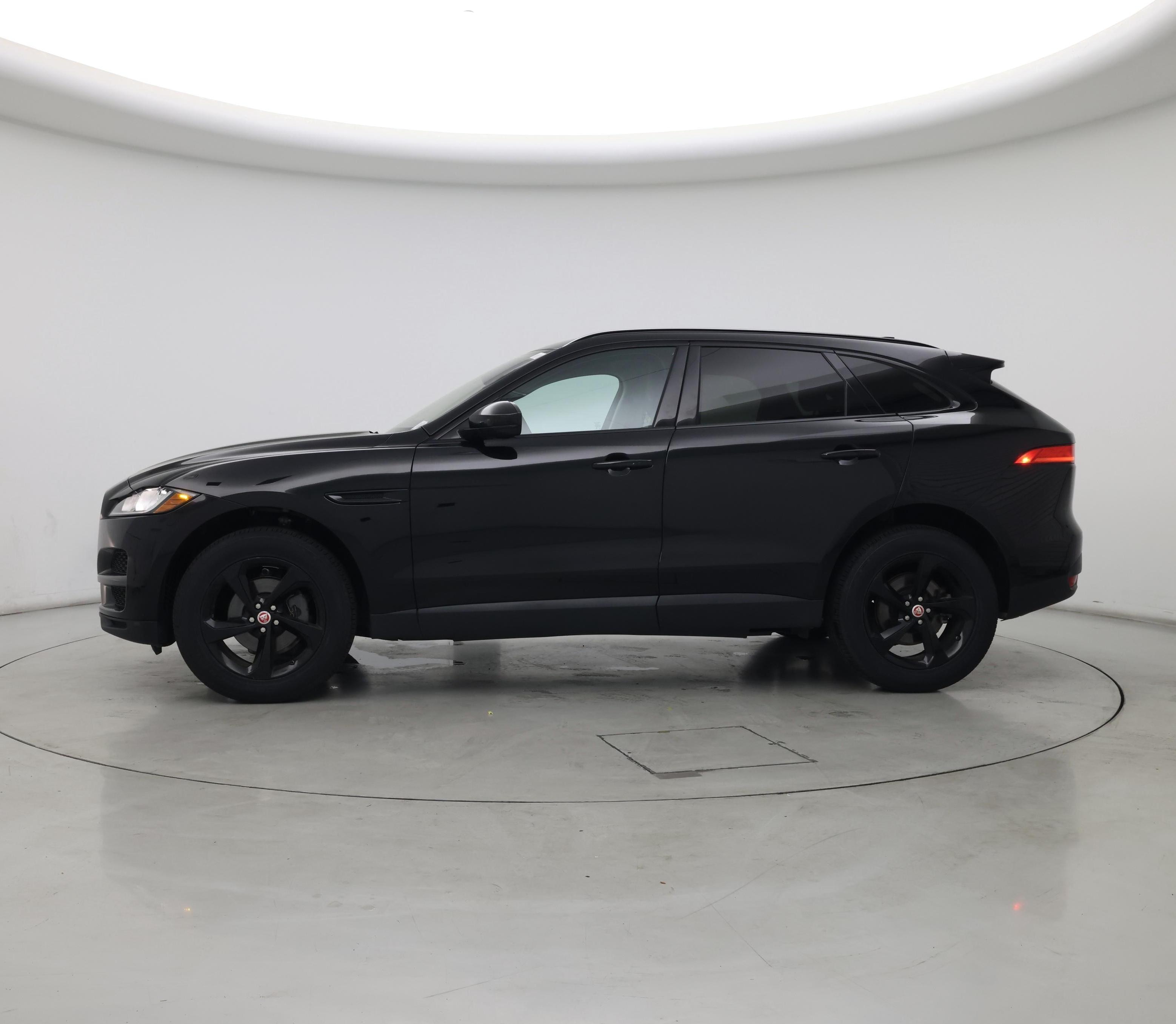 Thumbnail: 2019 Jaguar F-Pace - 3