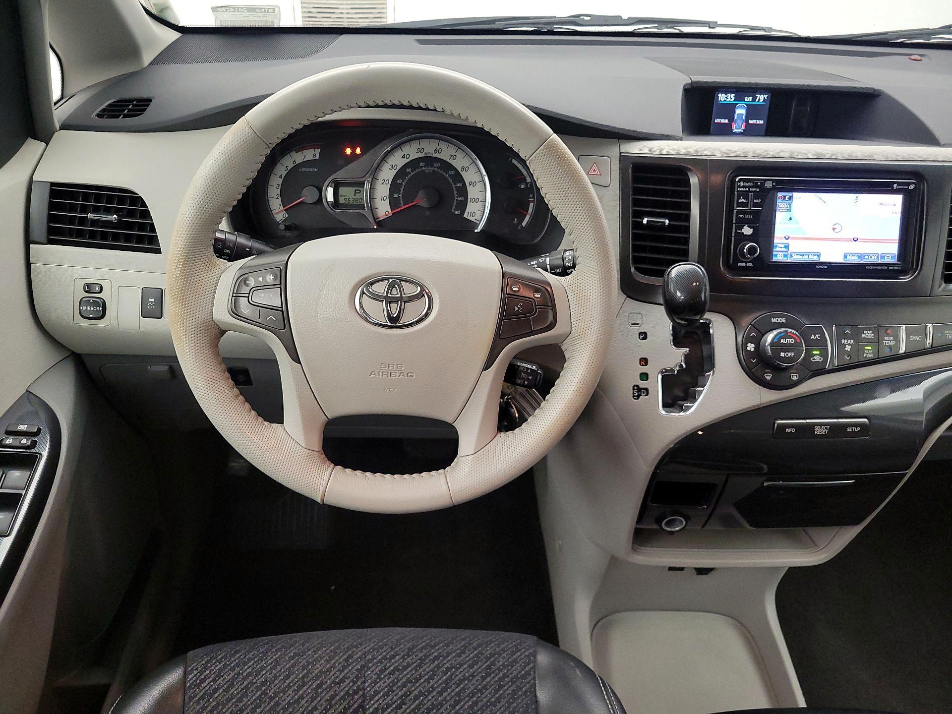 Thumbnail: 2013 Toyota Sienna - 10
