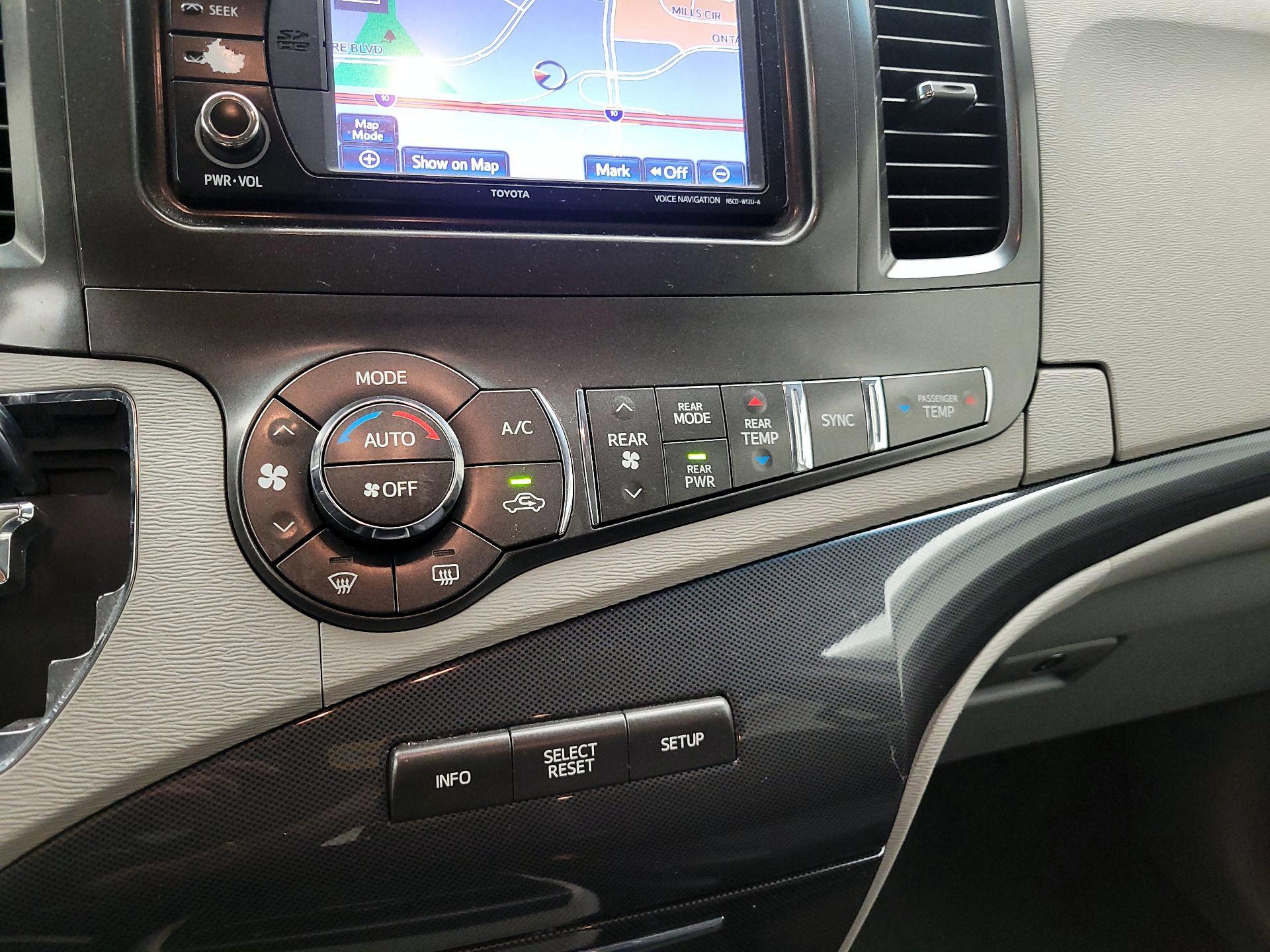 Thumbnail: 2013 Toyota Sienna - 17