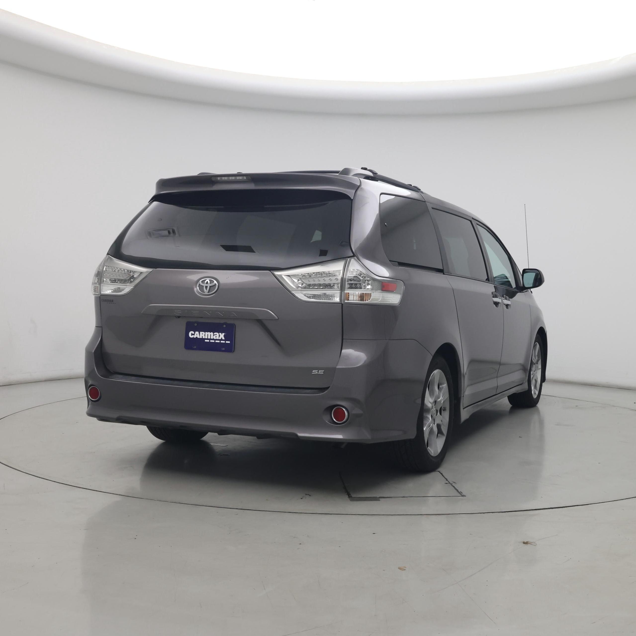Thumbnail: 2013 Toyota Sienna - 8