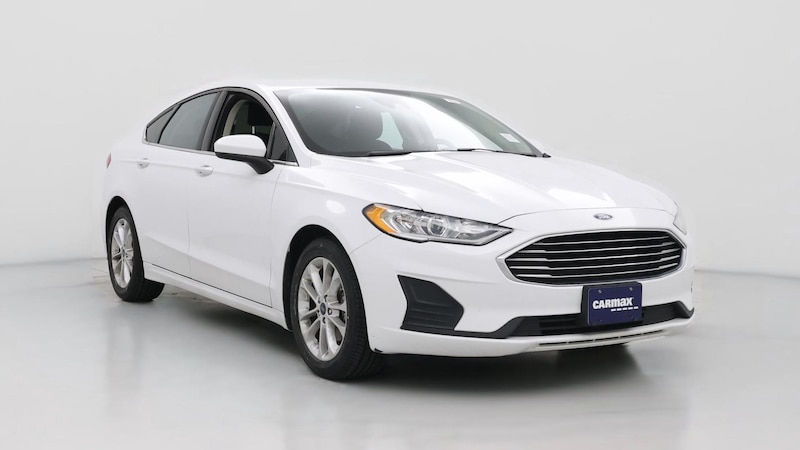 2019 Ford Fusion SE Hero Image