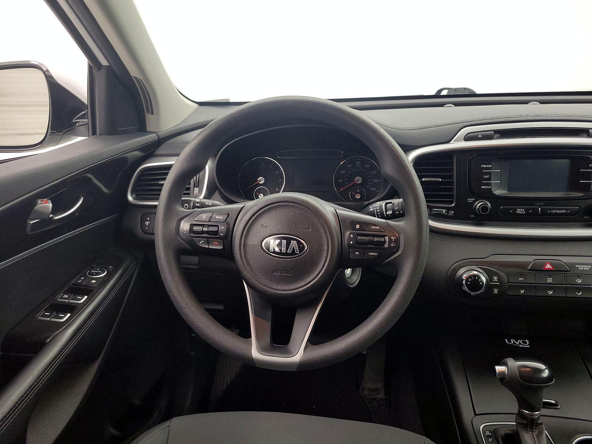 Thumbnail: 2016 Kia Sorento - 10