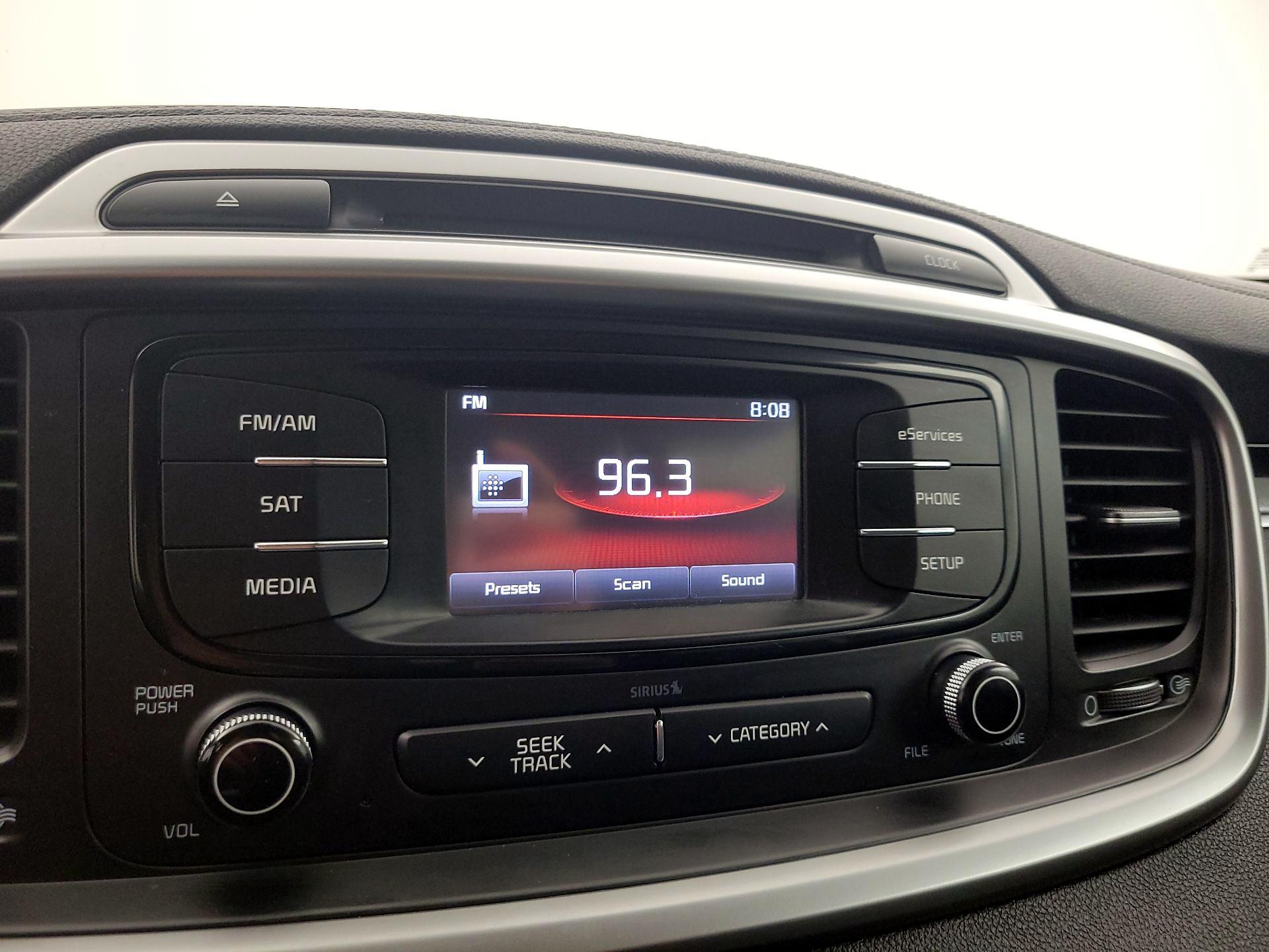 Thumbnail: 2016 Kia Sorento - 15