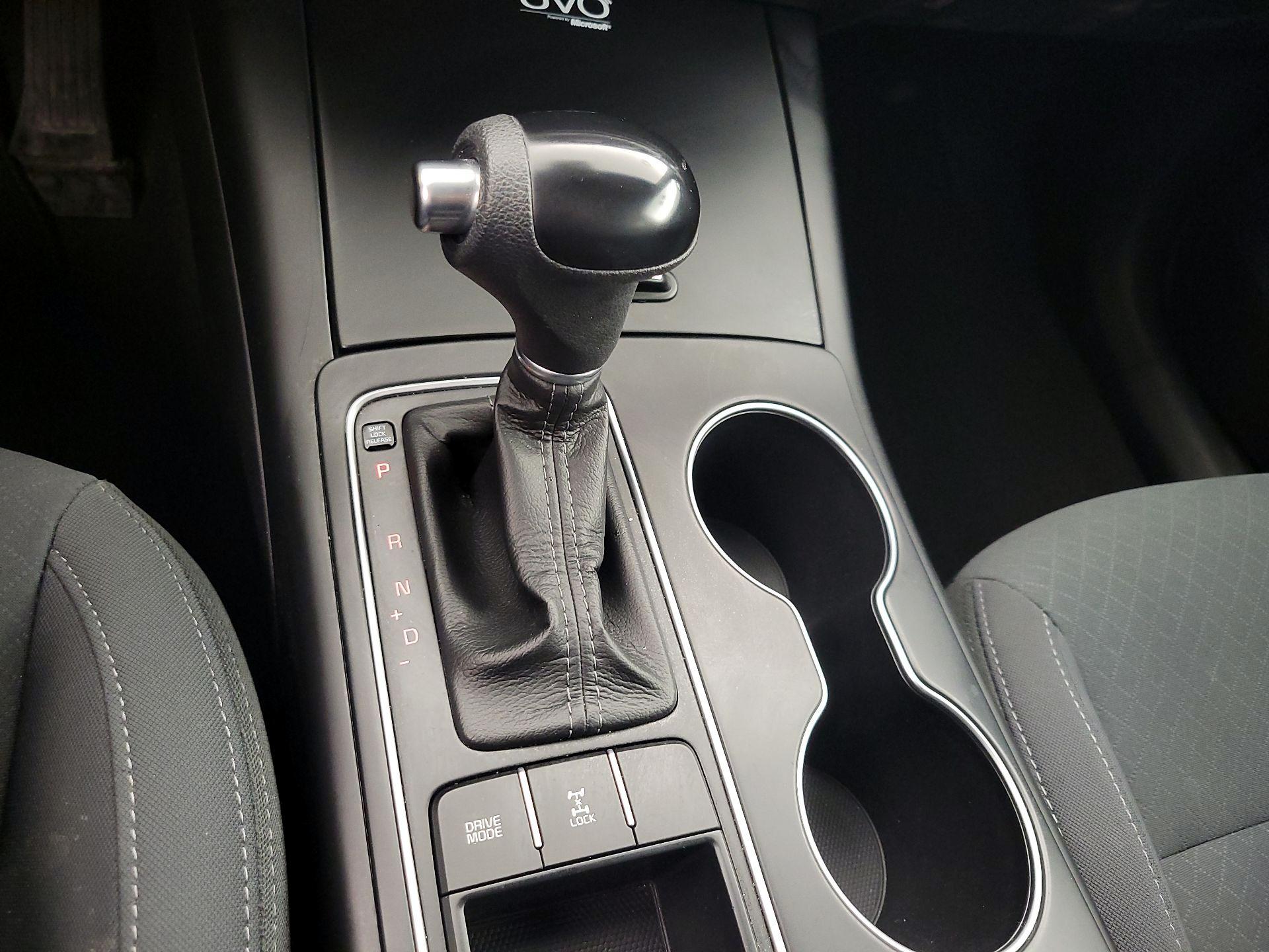 Thumbnail: 2016 Kia Sorento - 17