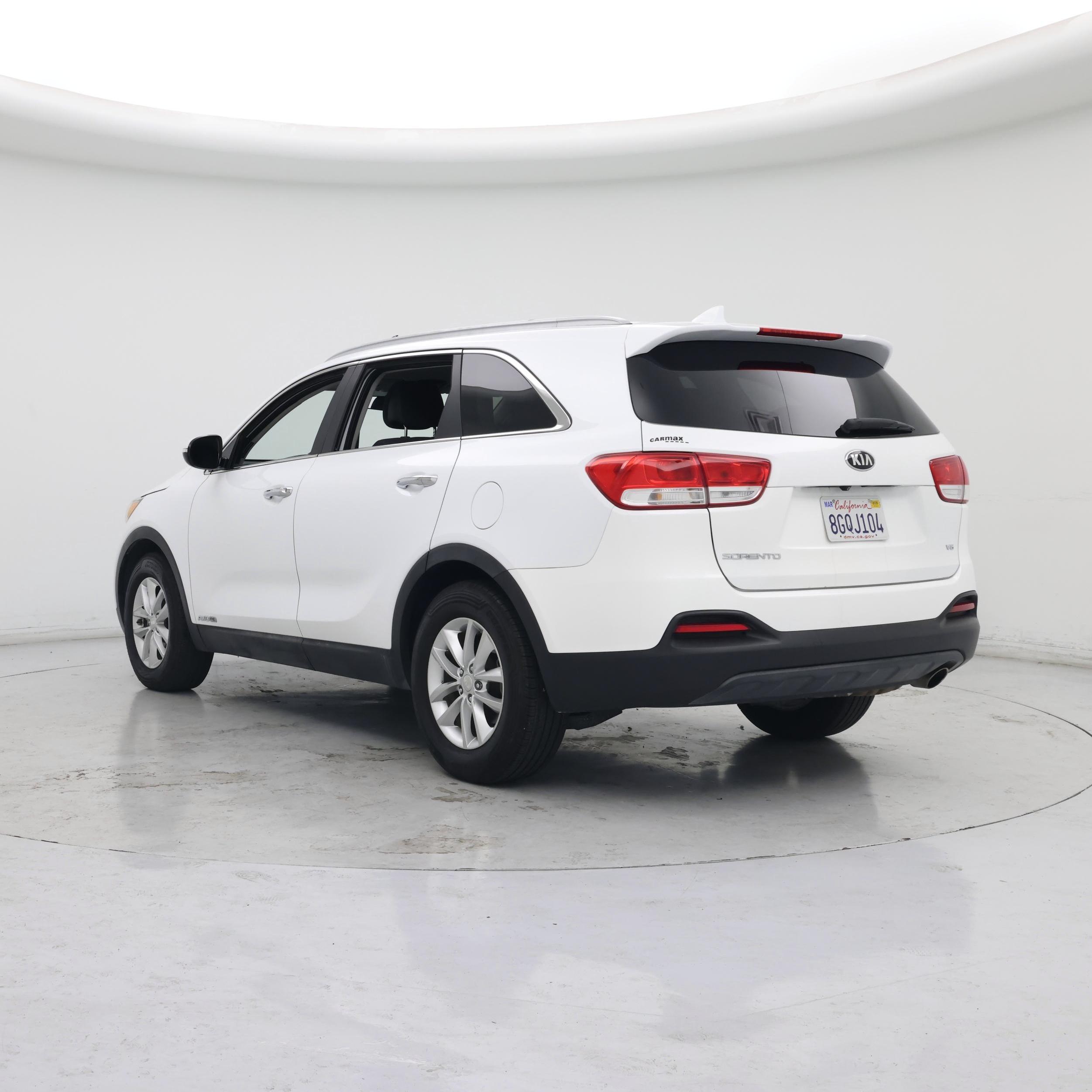 Thumbnail: 2016 Kia Sorento - 2