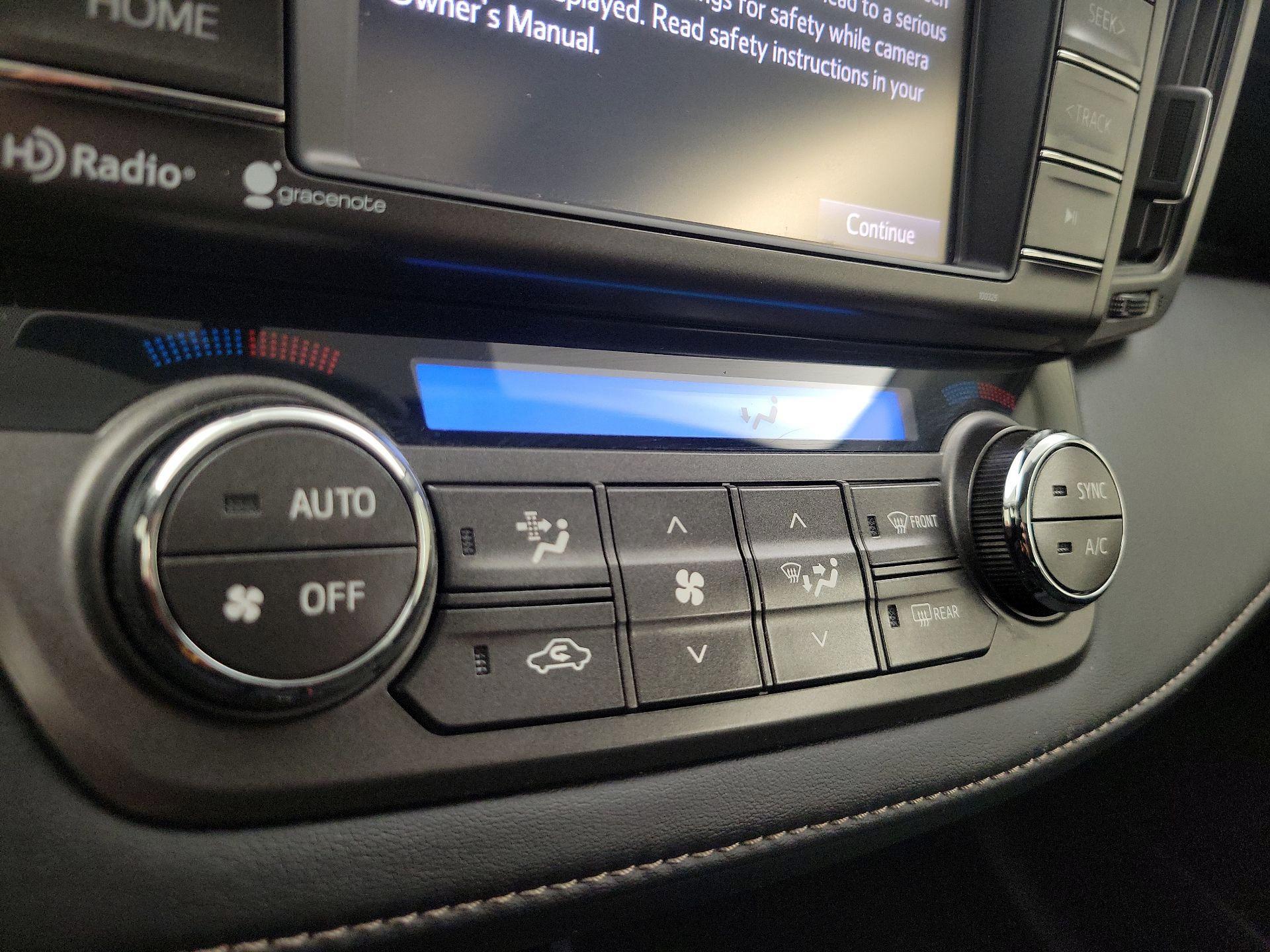 Thumbnail: 2015 Toyota RAV4 - 16