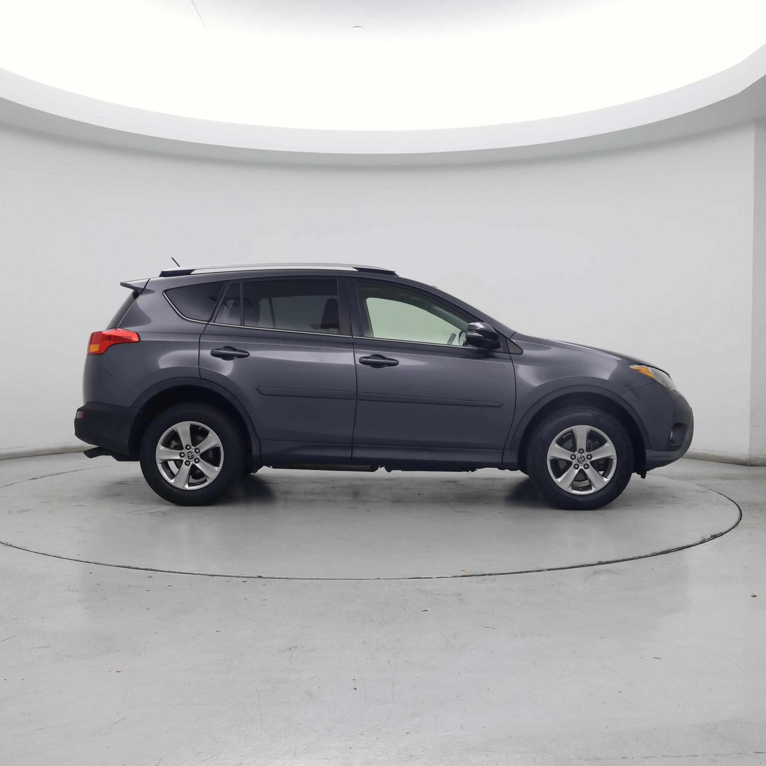 Thumbnail: 2015 Toyota RAV4 - 7