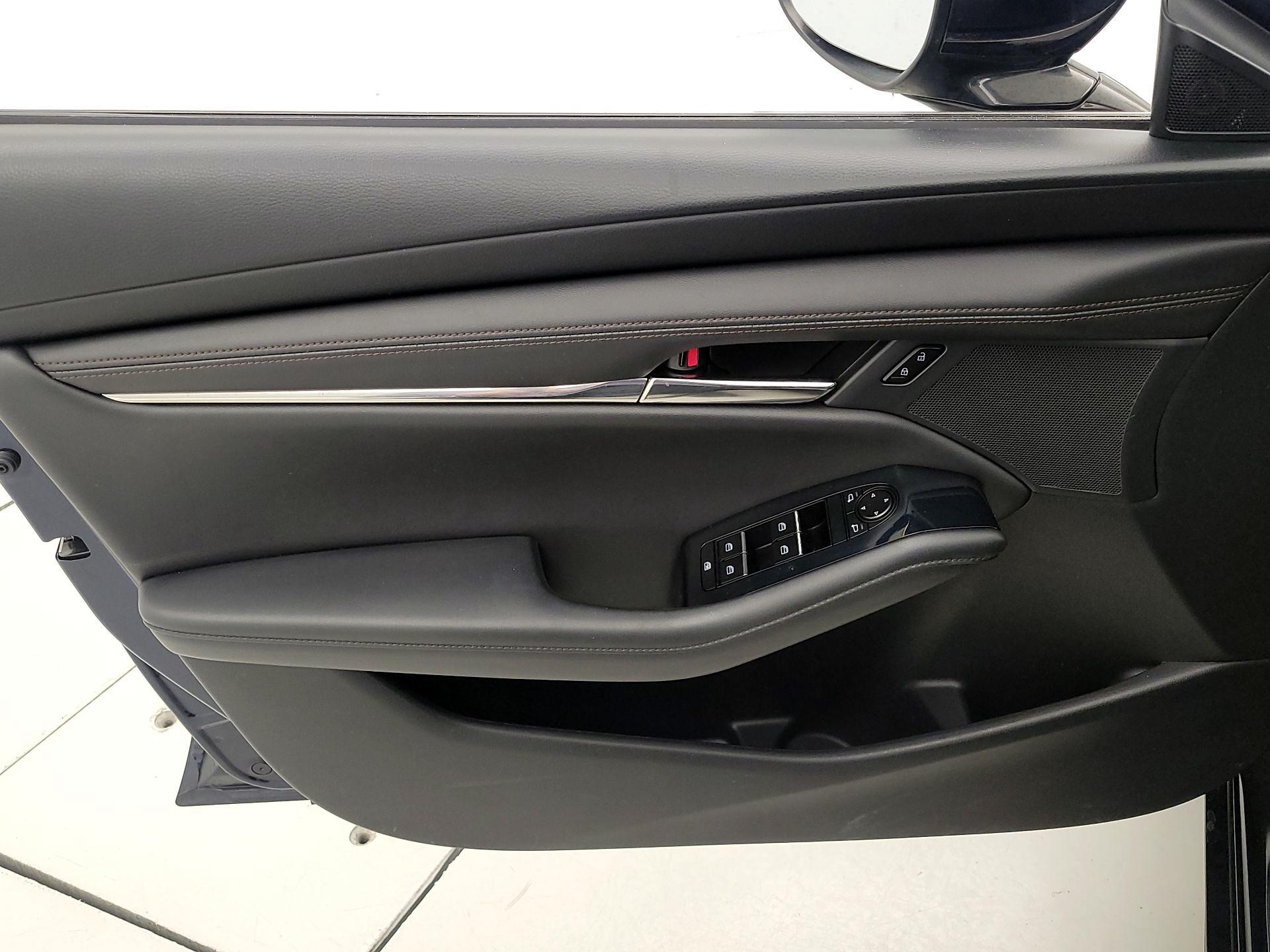 Thumbnail: 2019 Mazda Mazda3 - 12