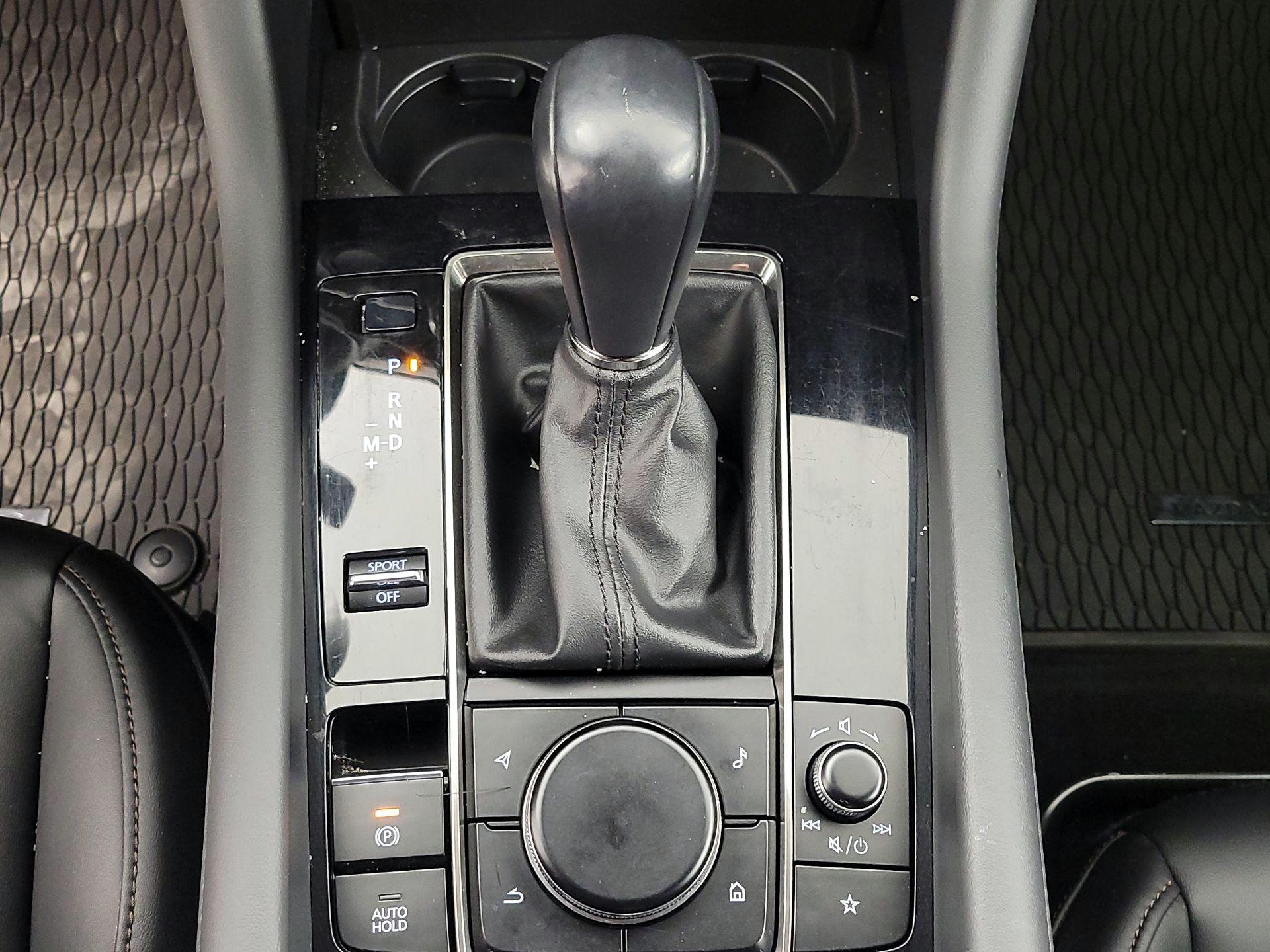 Thumbnail: 2019 Mazda Mazda3 - 17