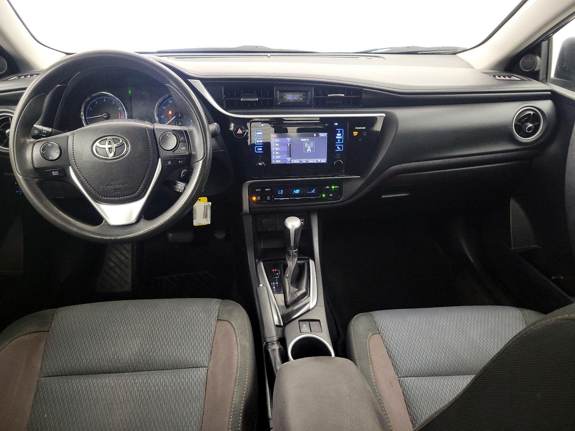 Thumbnail: 2017 Toyota Corolla - 9