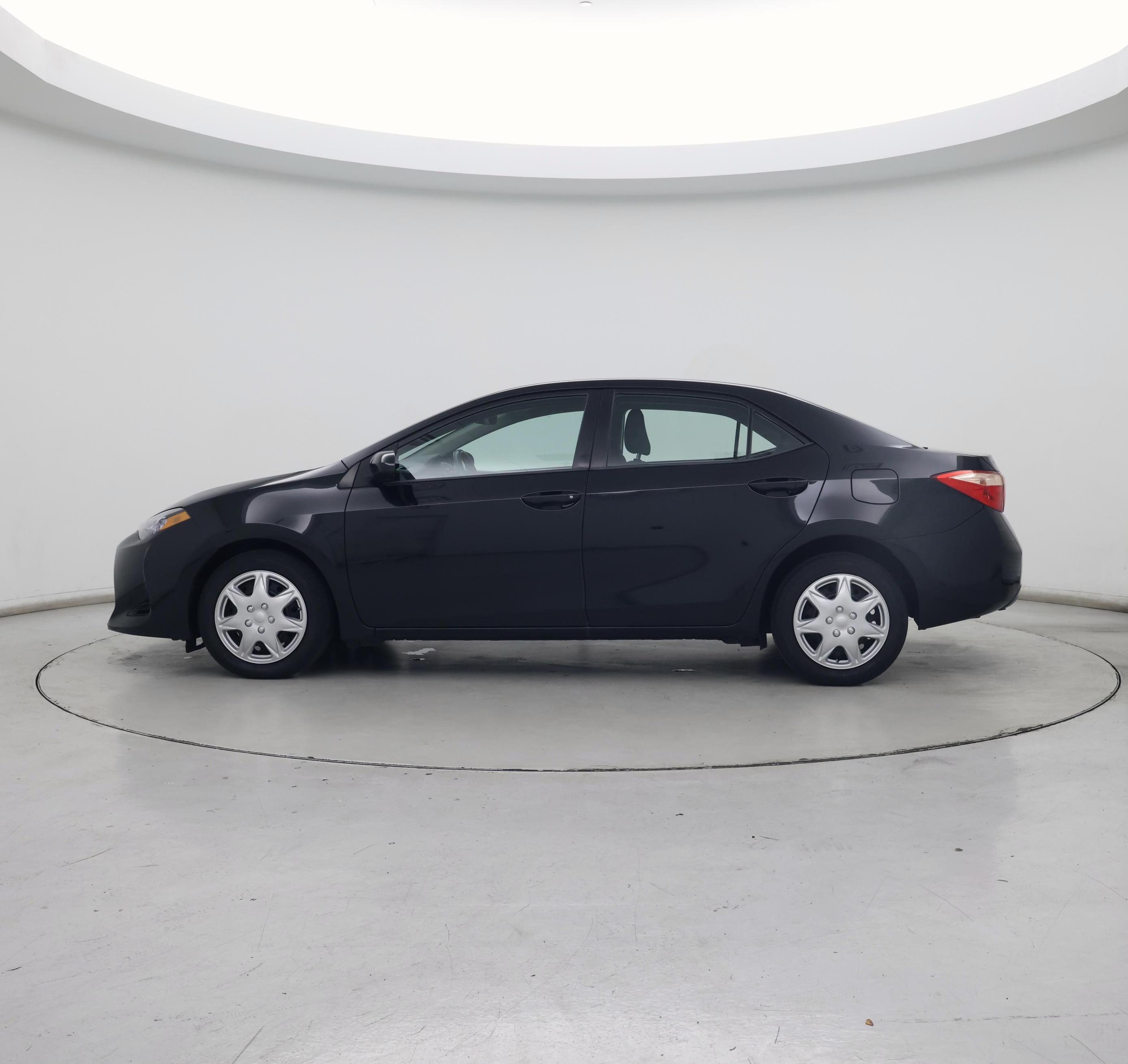 Thumbnail: 2017 Toyota Corolla - 3