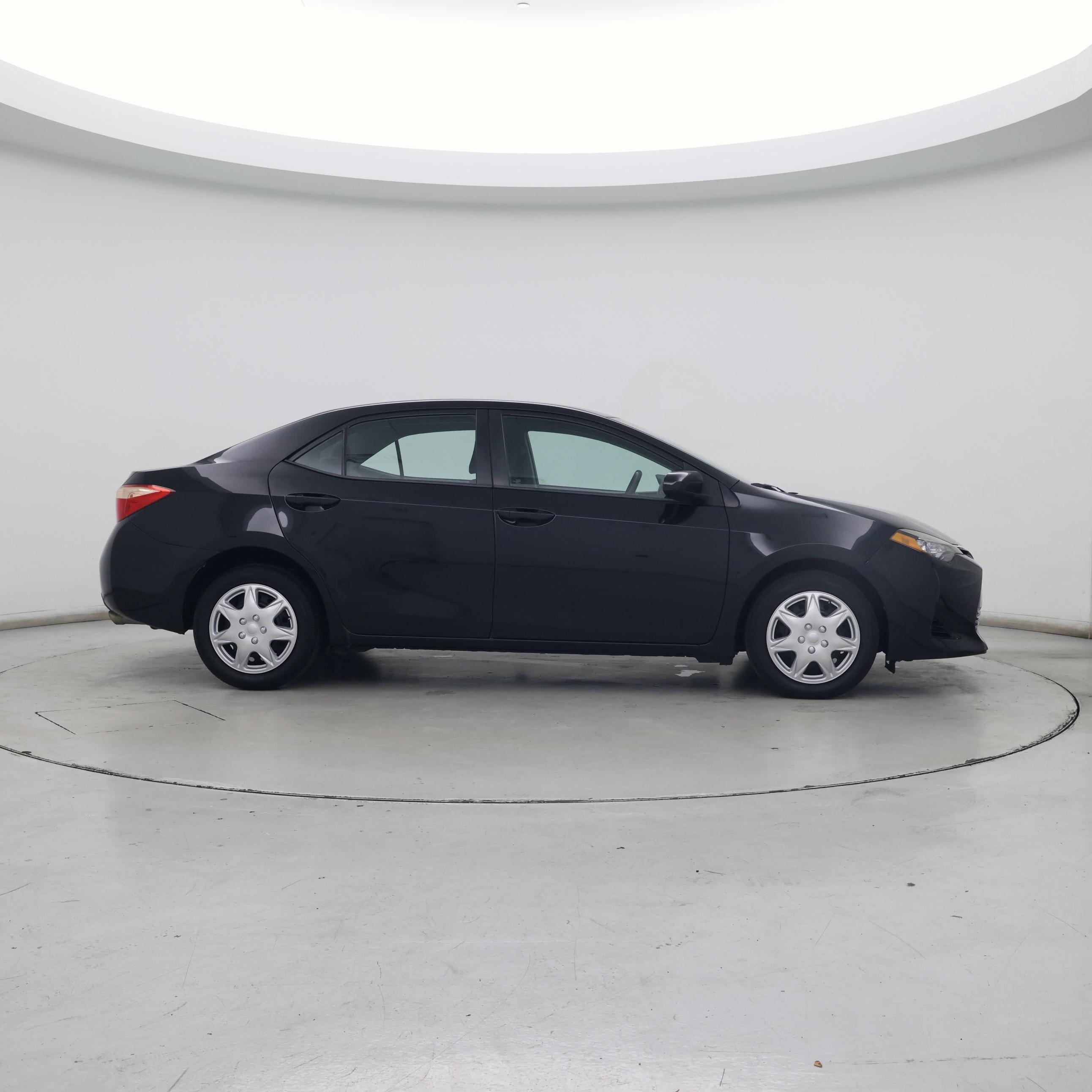 Thumbnail: 2017 Toyota Corolla - 7