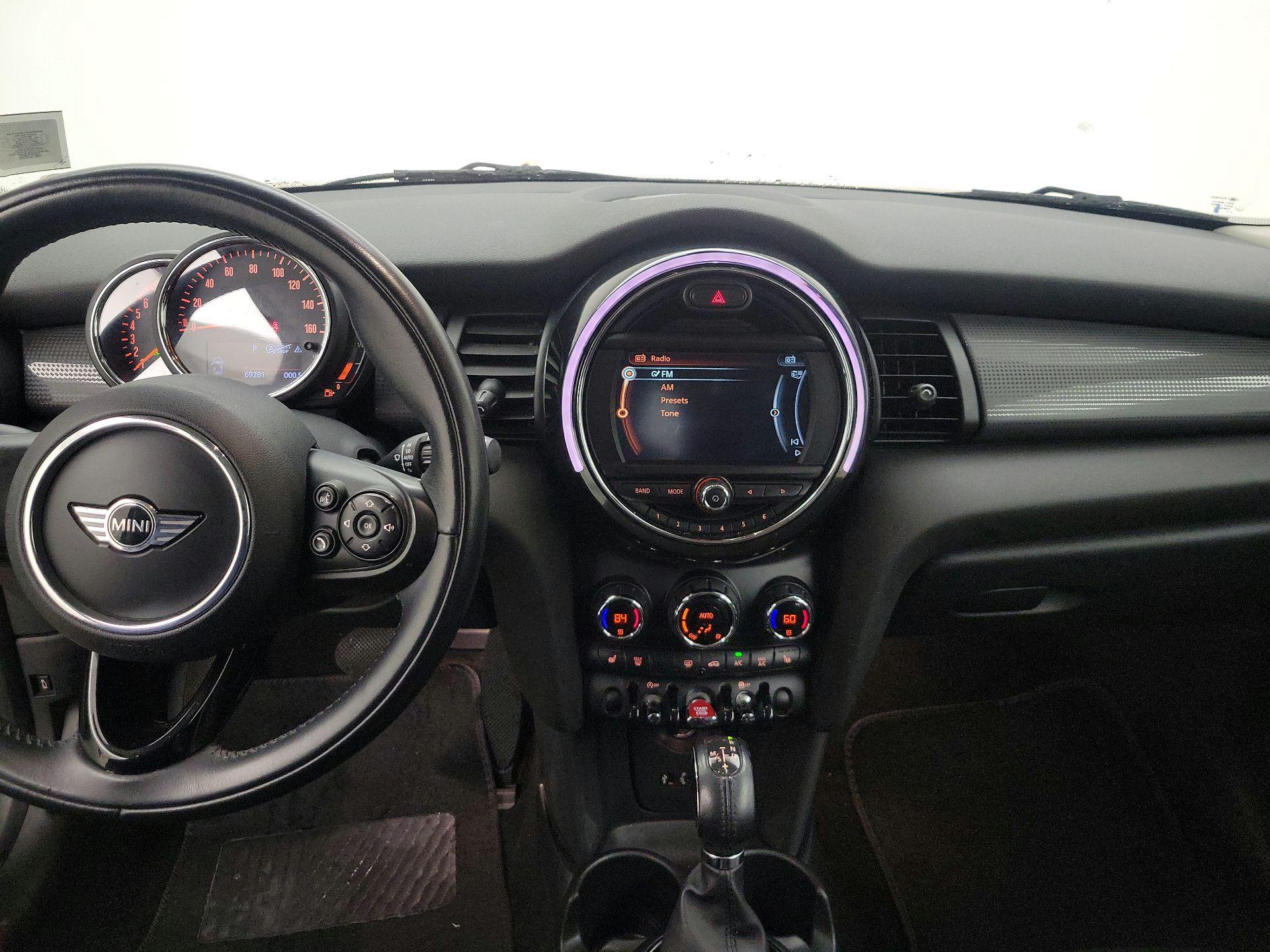 Thumbnail: 2018 MINI Cooper Hardtop - 9