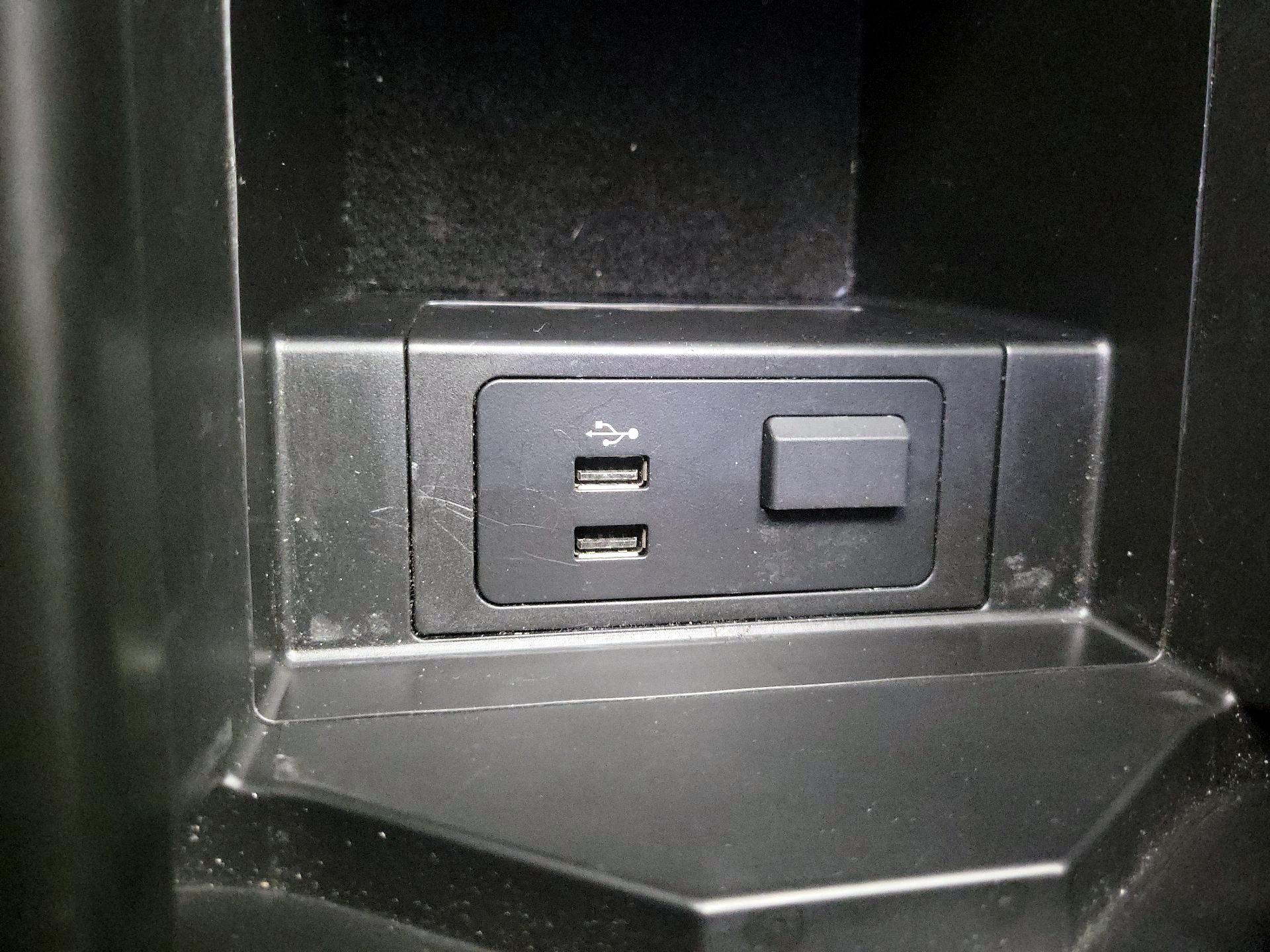 Thumbnail: 2023 Mazda CX-9 - 18