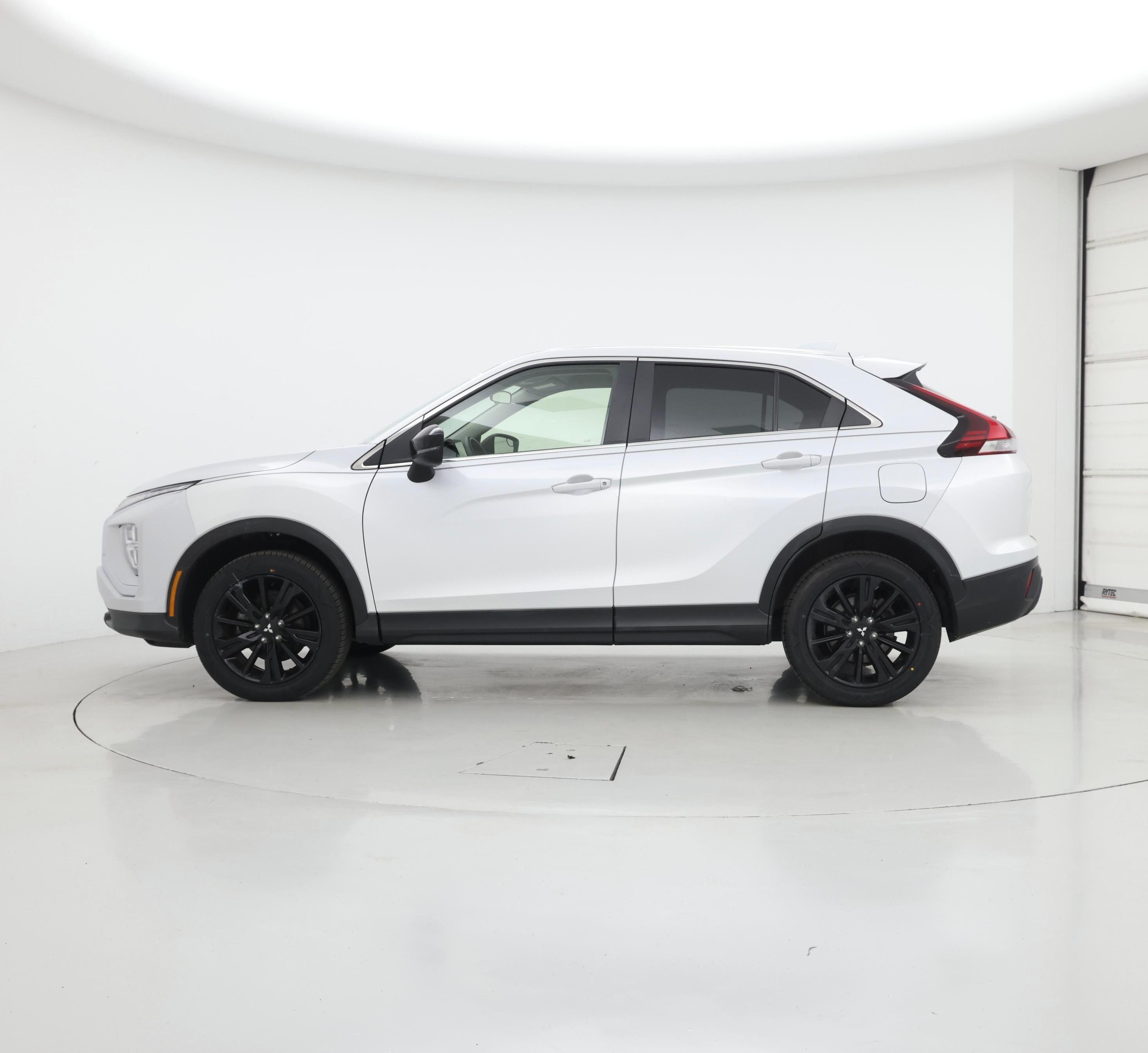 Thumbnail: 2023 Mitsubishi Eclipse Cross - 3