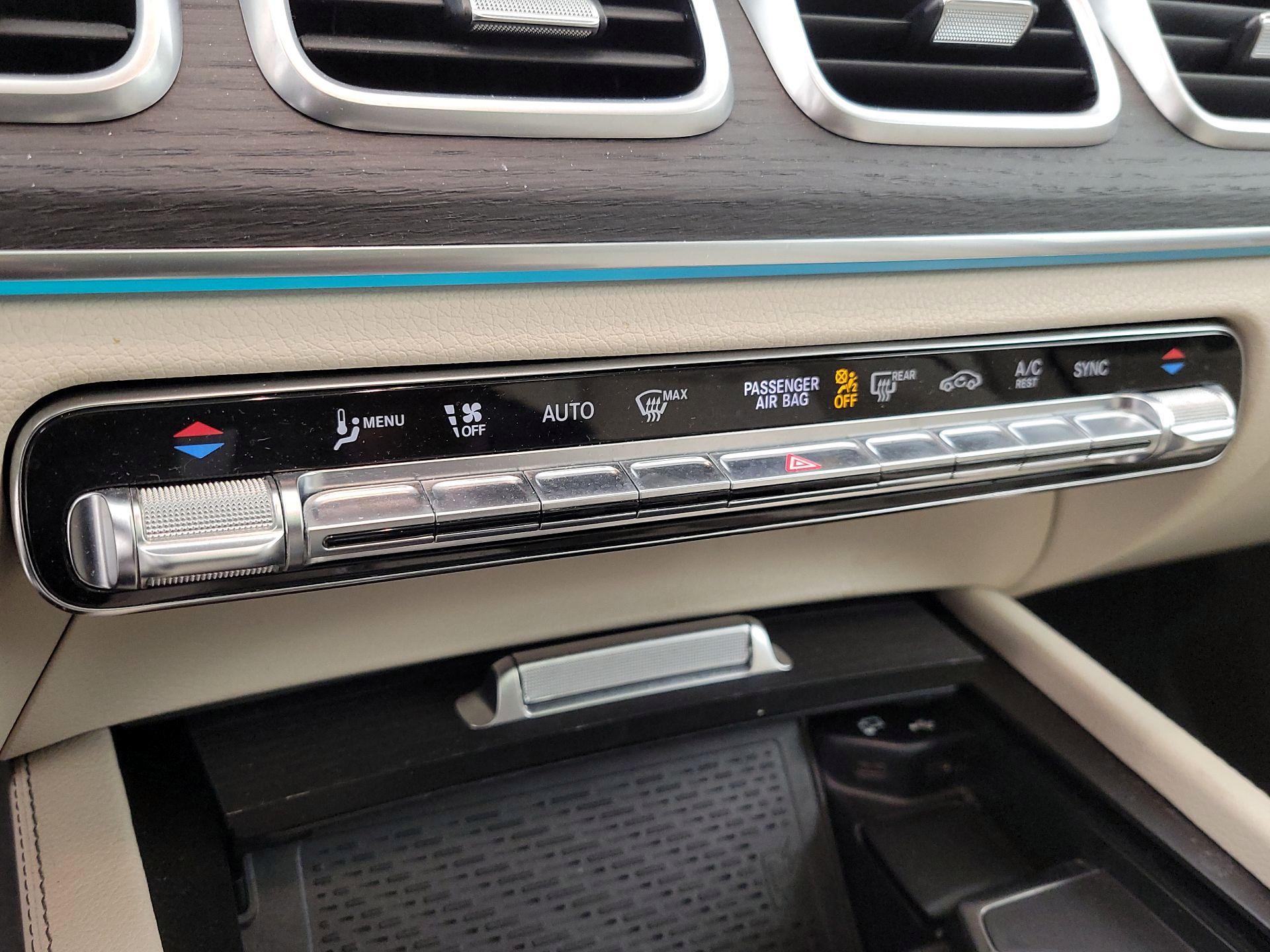 Thumbnail: 2020 Mercedes-Benz GLE - 17